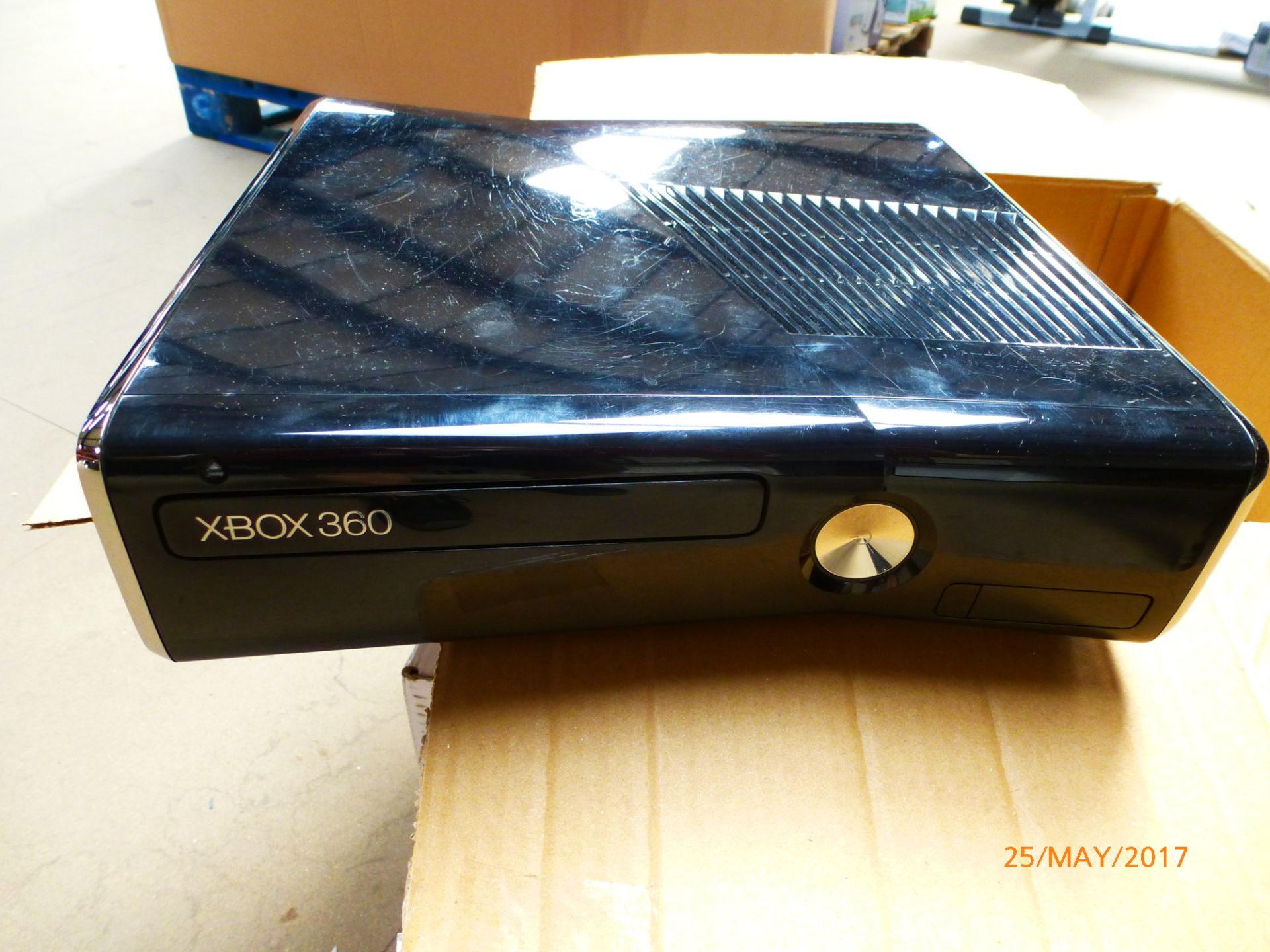 Xbox 360 4GB Console - FREE DELIVERY