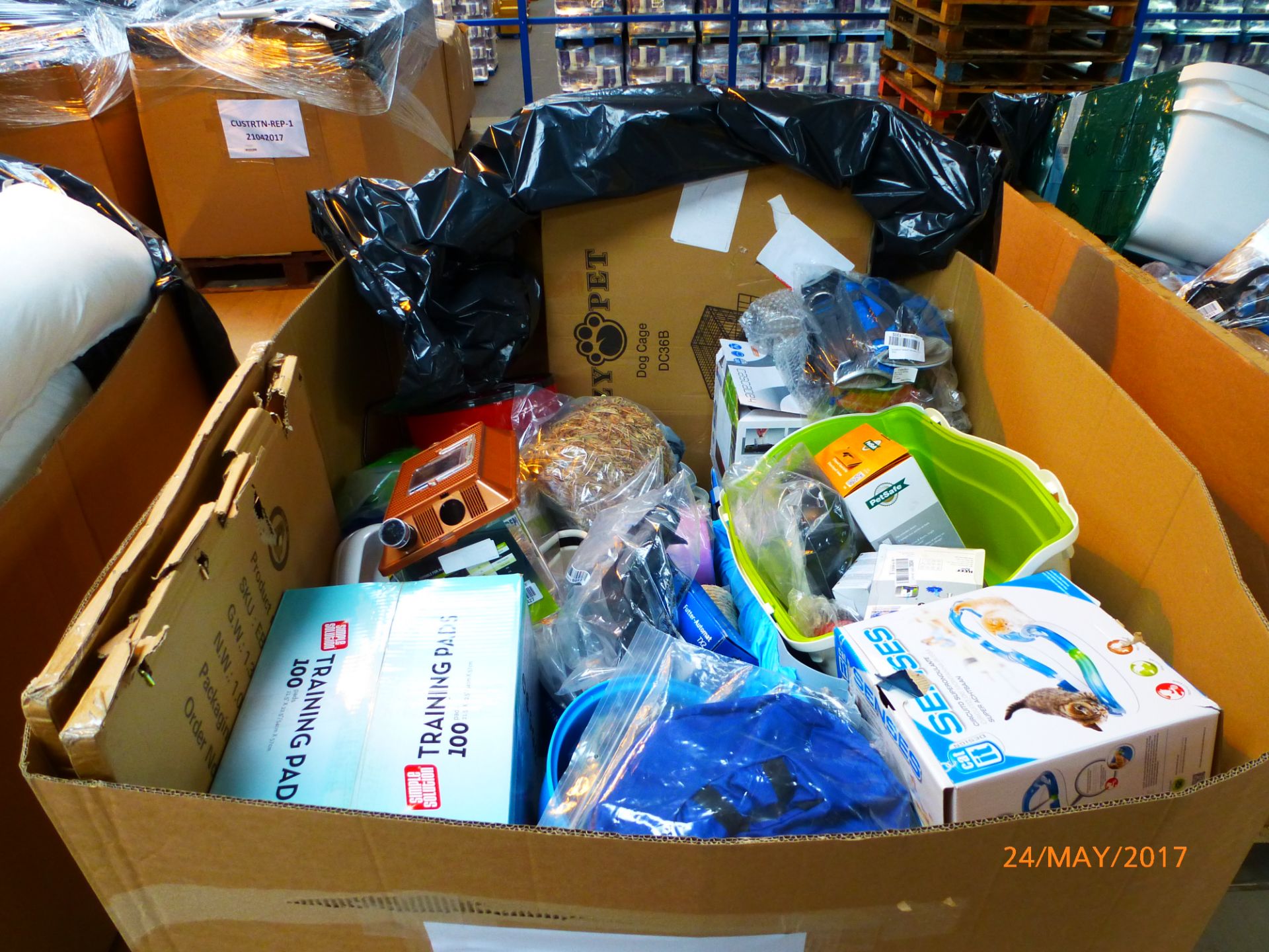 Untested Clearance Items - Pet Products - UK Brands - 110 Items - RRP £1,447.40 - FREE DELIVERY