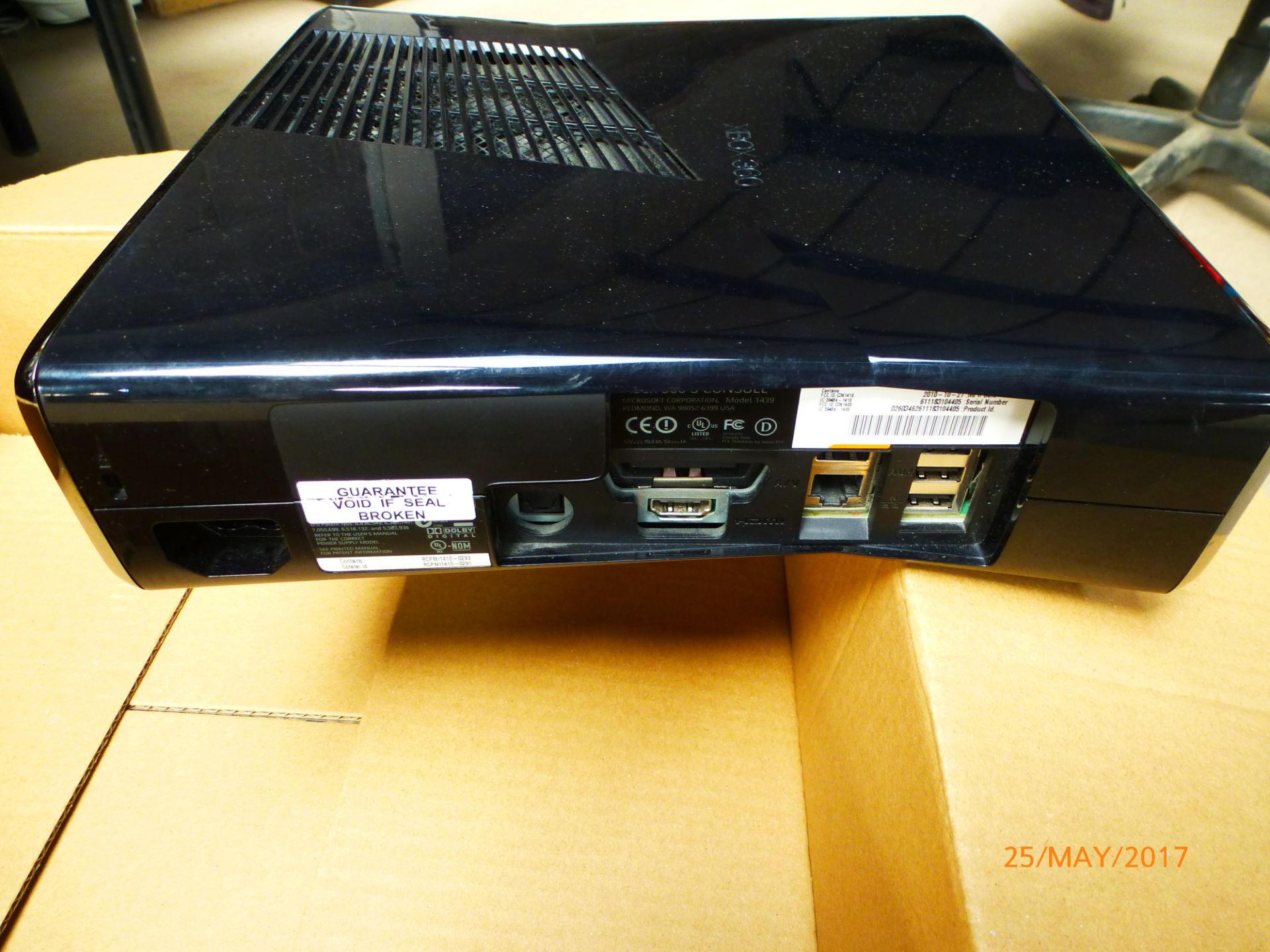 Xbox 360 4GB Console - FREE DELIVERY - Image 3 of 4