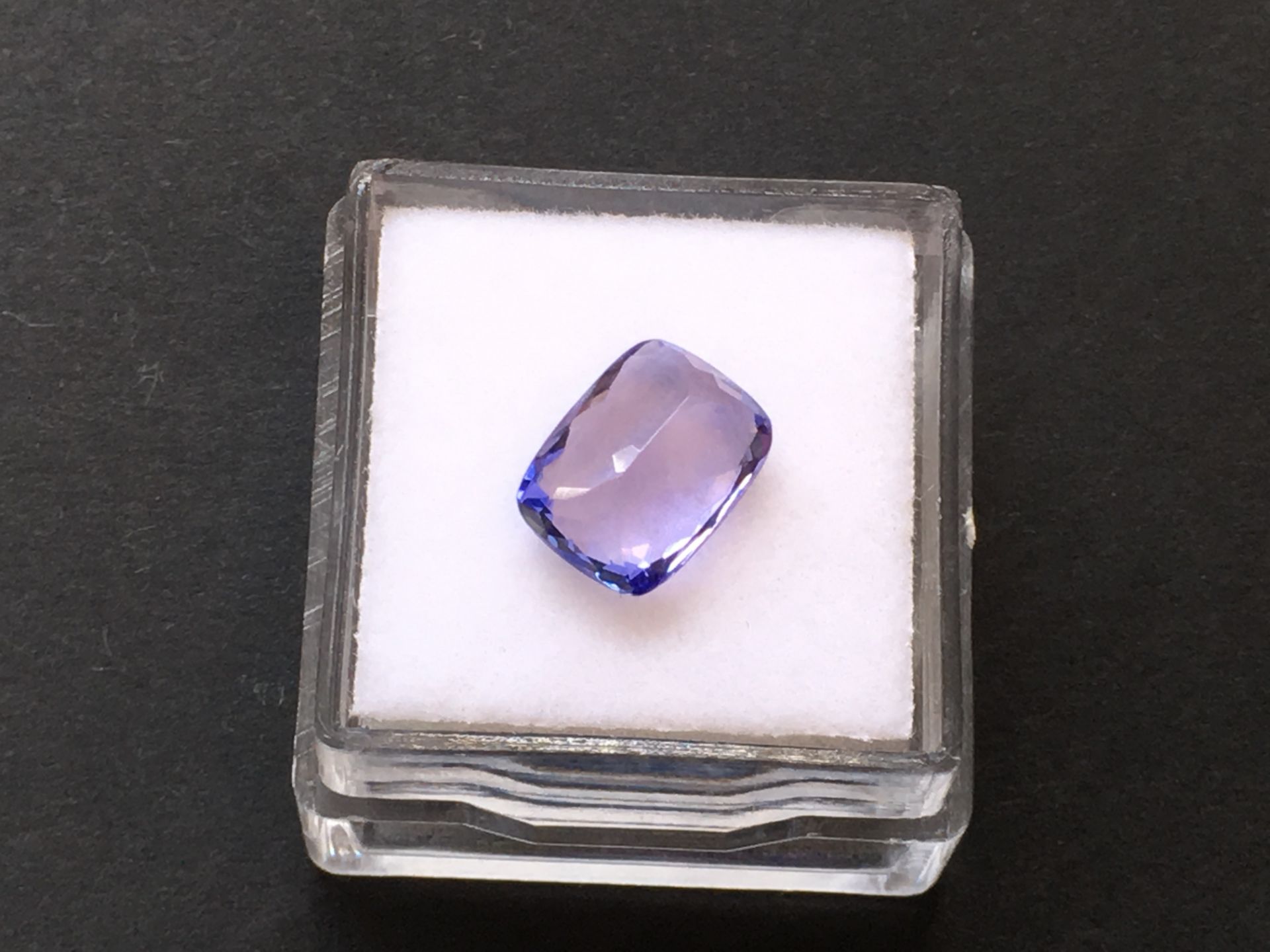 3.16ct Natural Tanzanite with IGI Certificate - Image 2 of 6