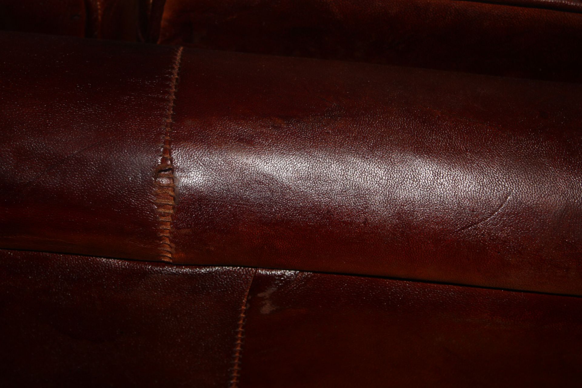 Chestnut 3 Seater Leather Sofa - Image 3 of 3