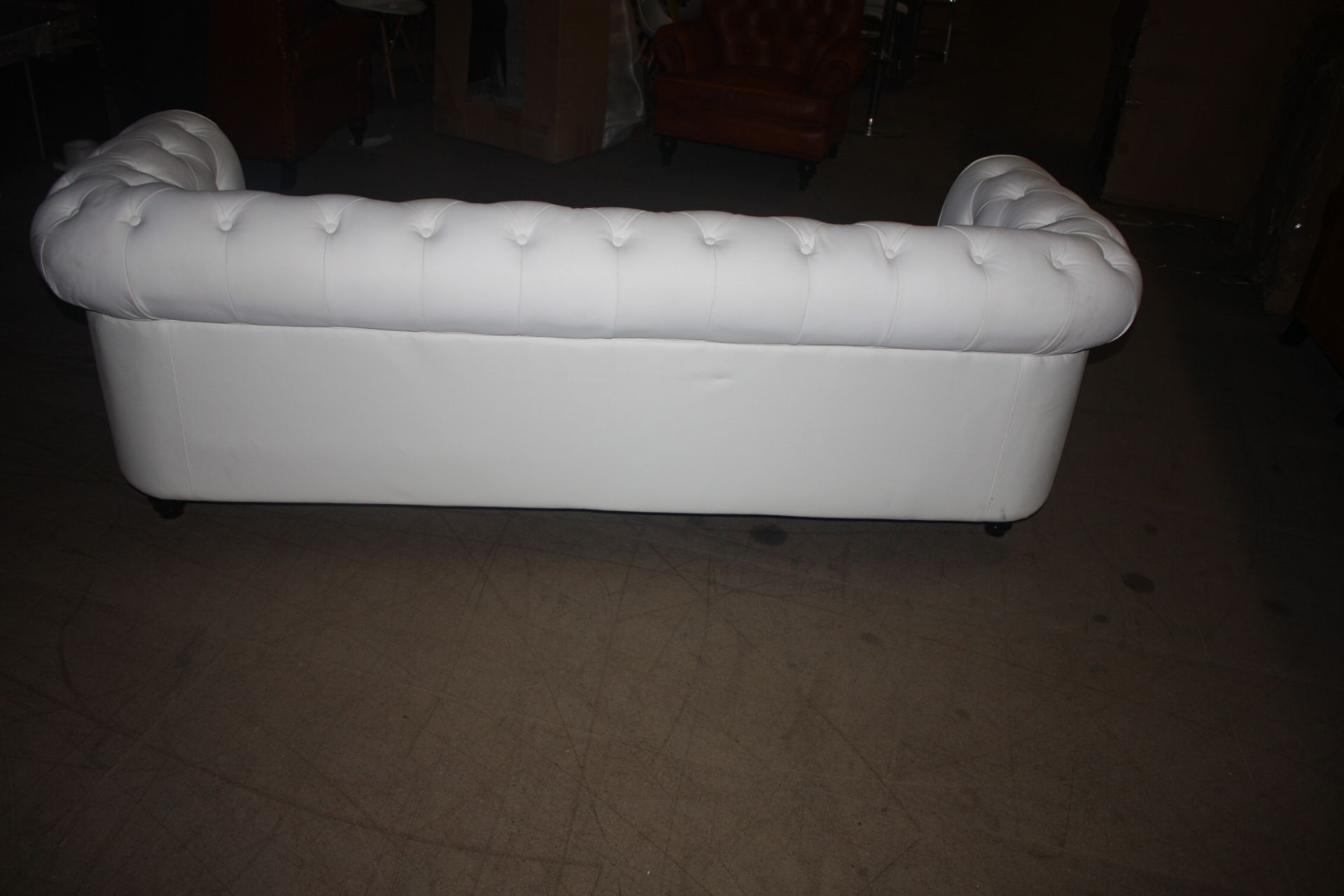 Empoli White Leather 3 Seater Sofa Handmade Chesterfield button back leather sofa in snow white. - Image 5 of 6