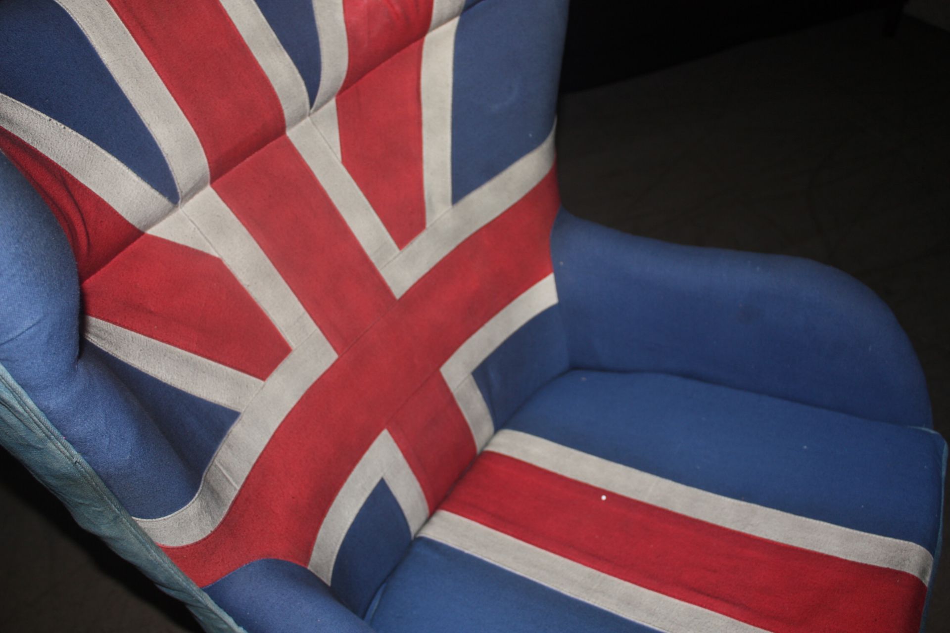 Union Jack Egg Chair - Image 9 of 9