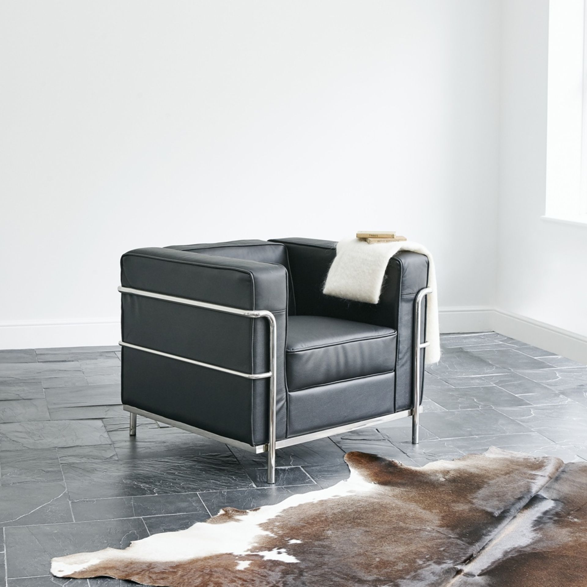 Le Corbusier LC2 Petit Modele Inspired Armchair