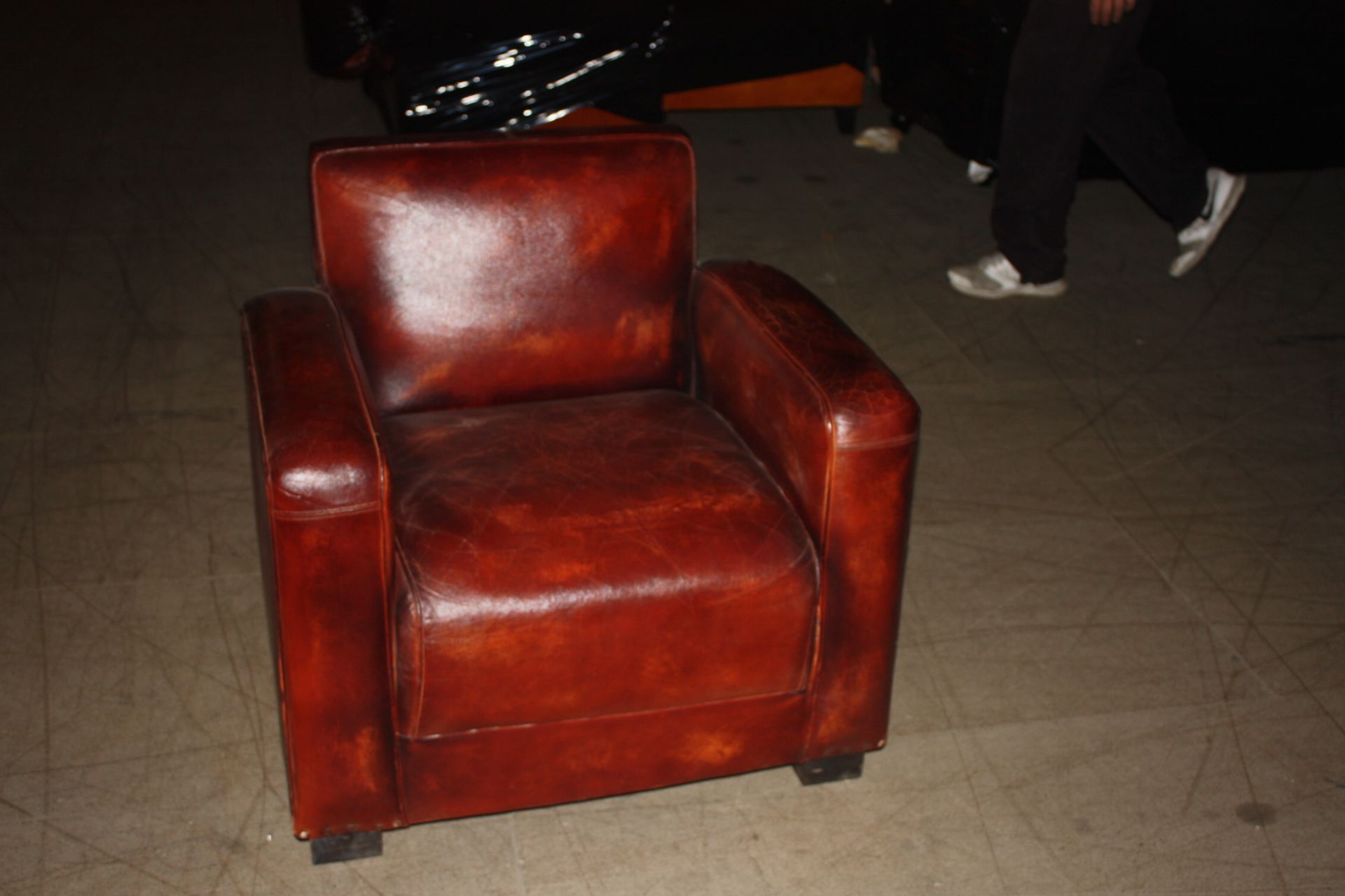 Jazz Leather Club Armchair - Image 2 of 8