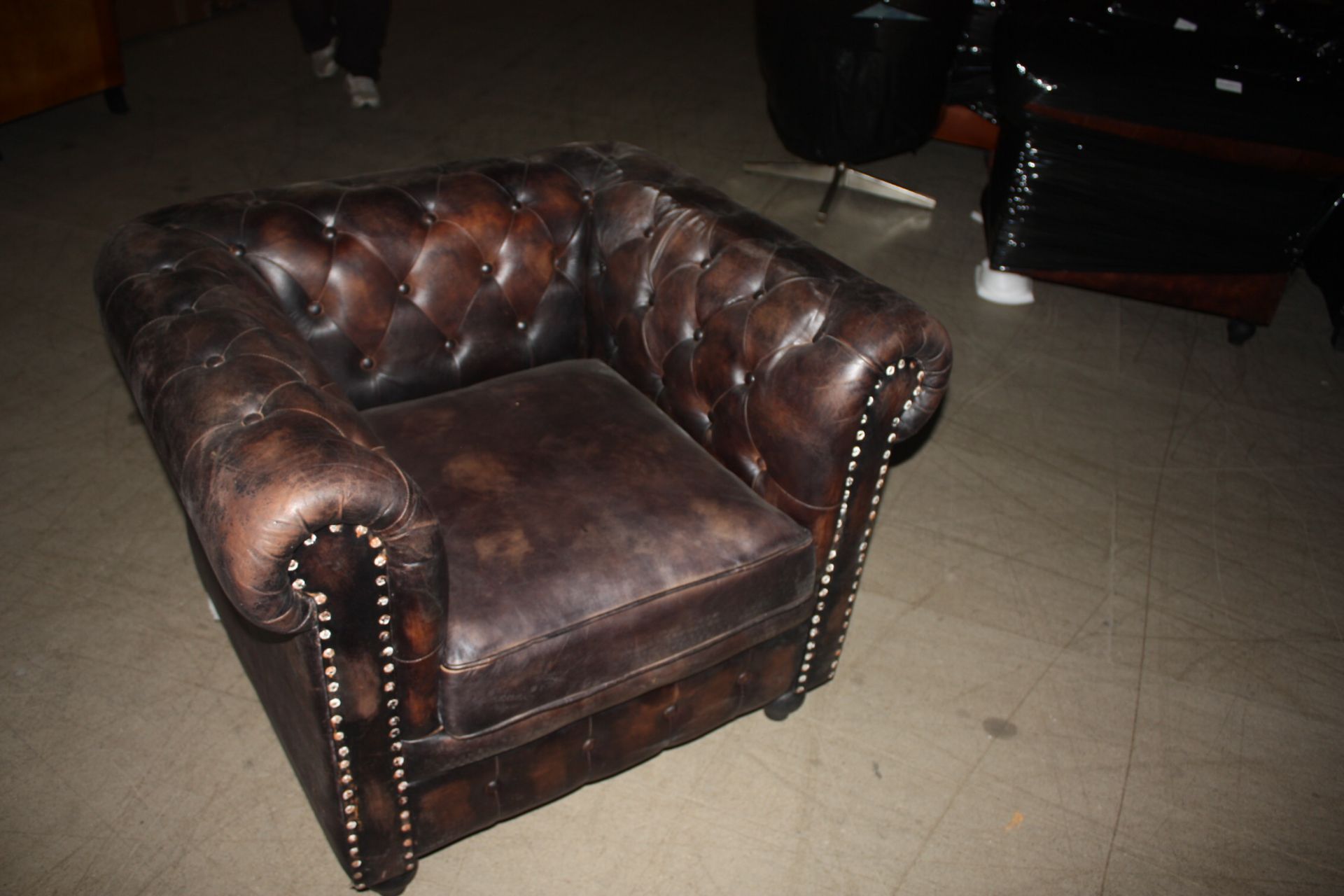 Shoreditch Low Back Leather Chesterfield Club Armchair In Brown - Image 4 of 6