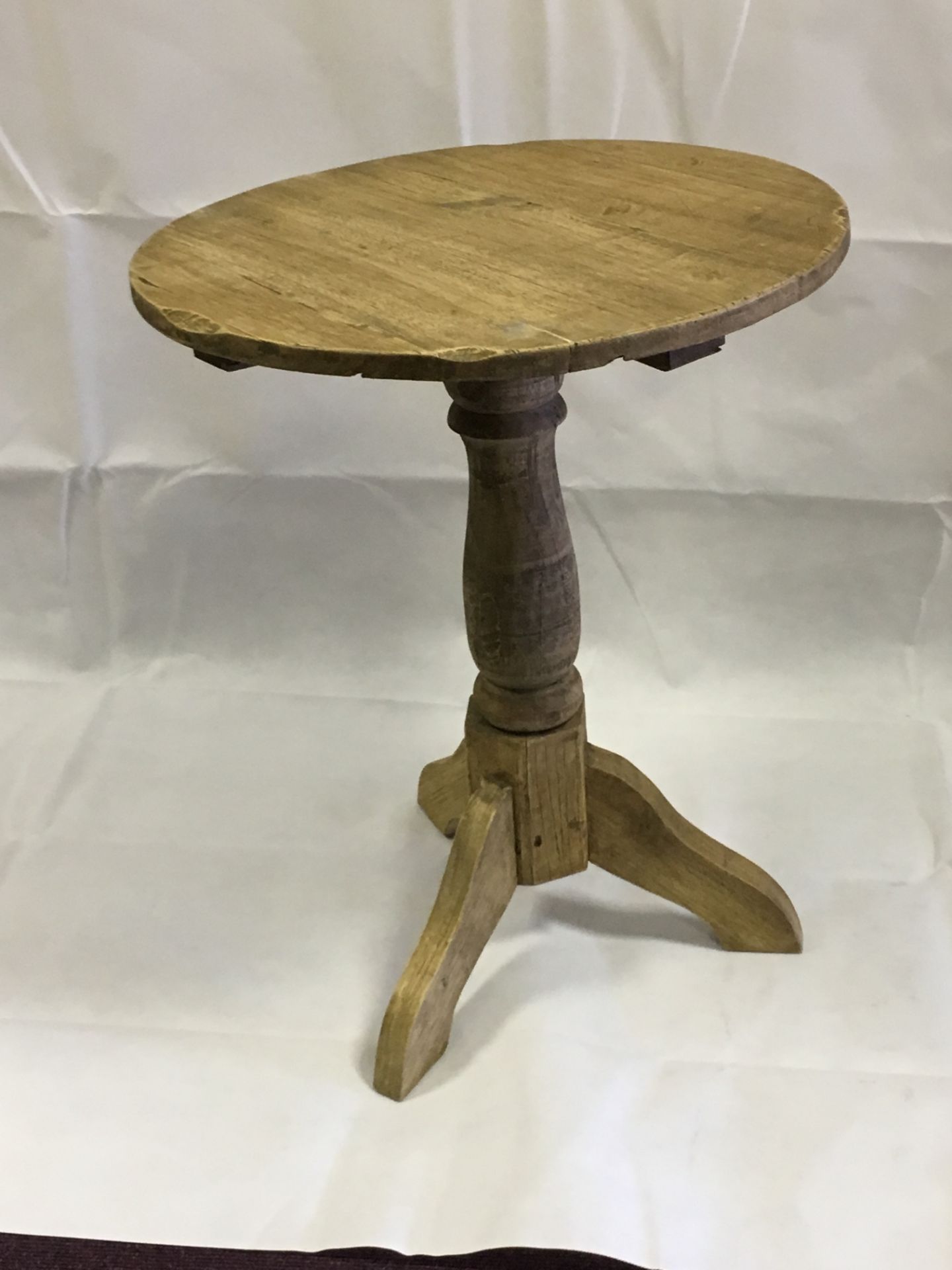 Round side occasional table wood