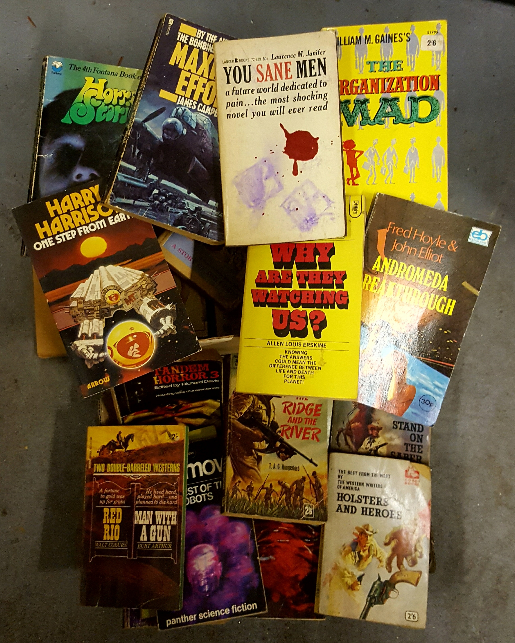 34 Vintage Retro Paperbacks Western, WWII, Comic, Horror & Azimov Stories NO RESERVE