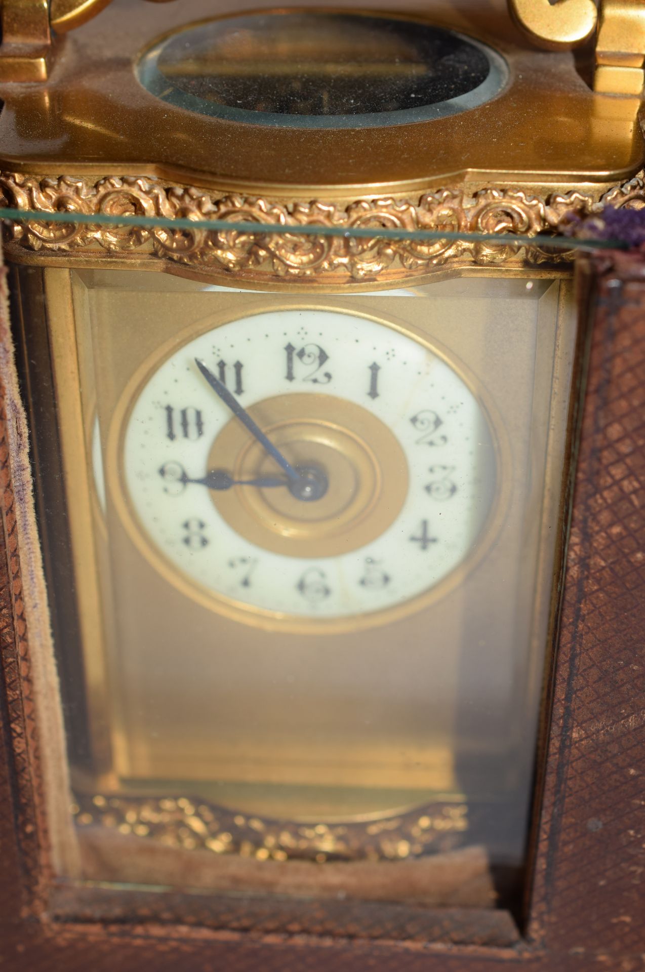 French 1880s Serpentine Brass Carriage Clock & Leather Case - Image 4 of 7