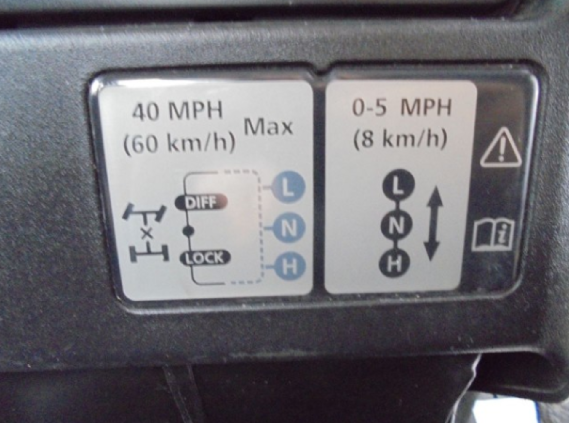 2008 08 LAND ROVER DEFENDER PICK UP 2.4 TDCI 110 - Image 10 of 10