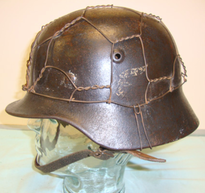 WW2 German M35 Combat Helmet With Luftwaffe Decal And Correct Original Chicken Wire Camouflage - Image 2 of 3