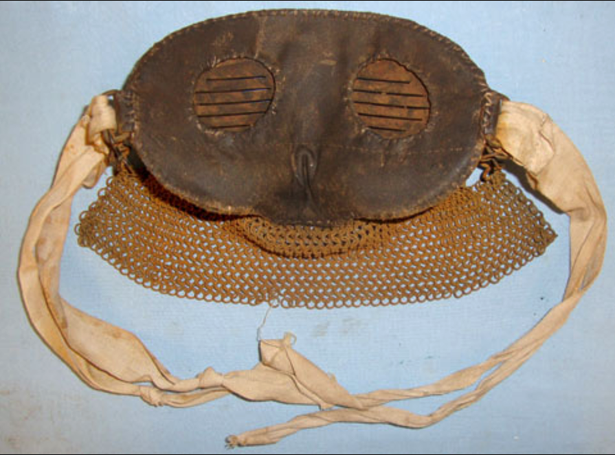 VERY RARE, Original, WW1 British Tank Driver's Armoured Leather ïSplatter' Face Mask - Image 3 of 3