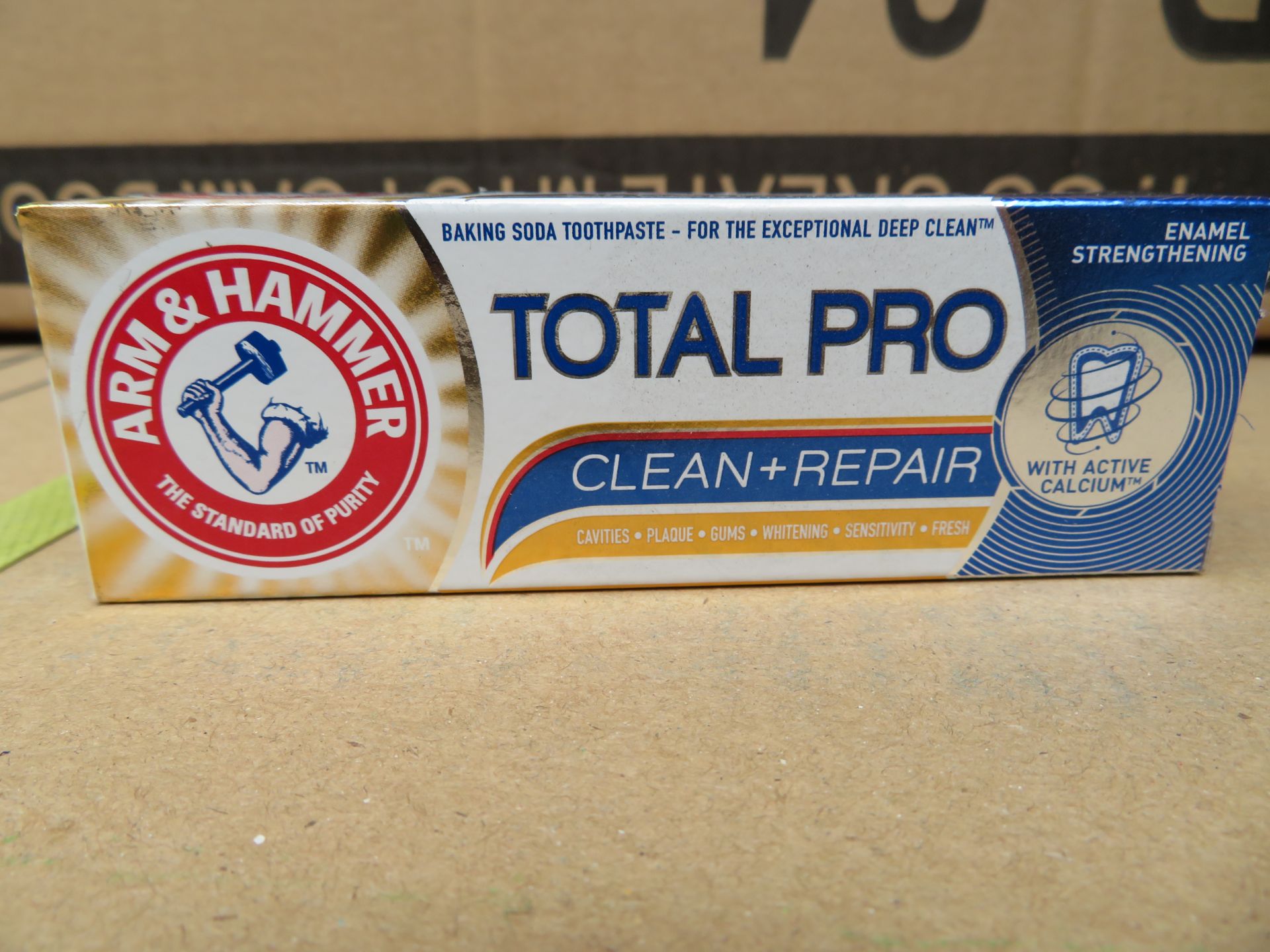 144 x Arm & Hammer Total Pro Clean + Repair Baking Soda Tooth Paste. 25ml with Active Calcium.