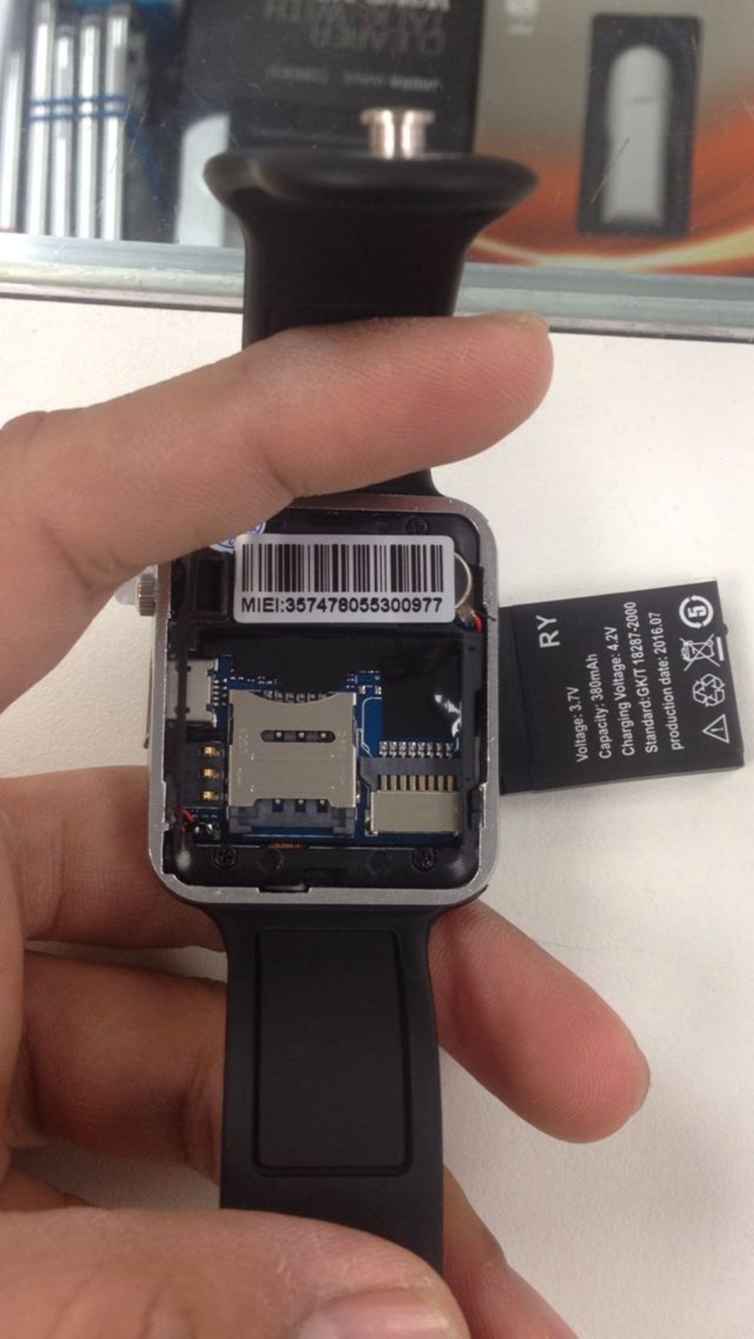 NO VAT 1x BRAND NEW BLUETOOTH SMARTWATCH IN BLACK WITH FRONT CAMERA BOXED WITH USB CABLE. IT HAS - Image 2 of 3