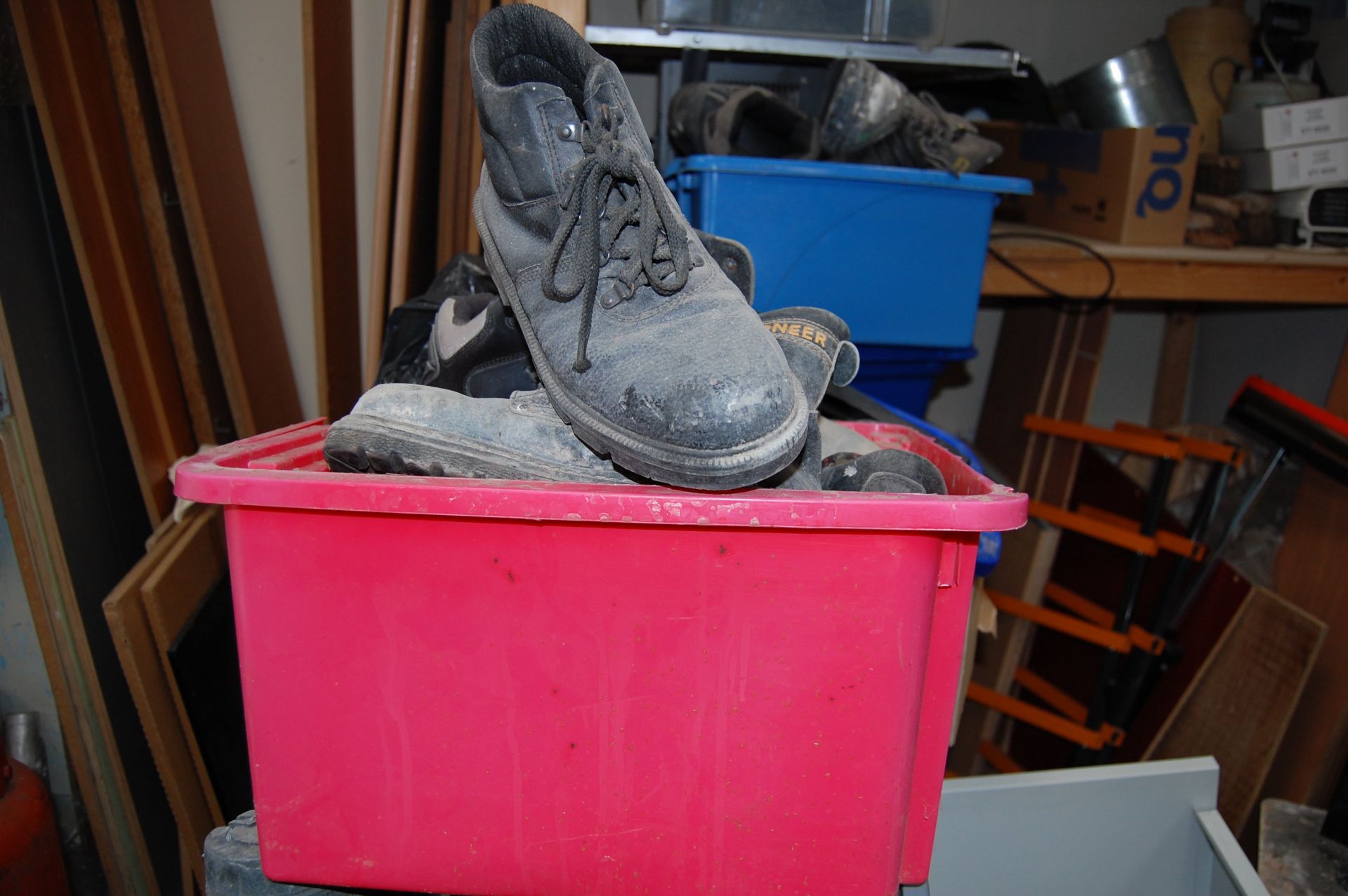 Safety boots - Image 3 of 3