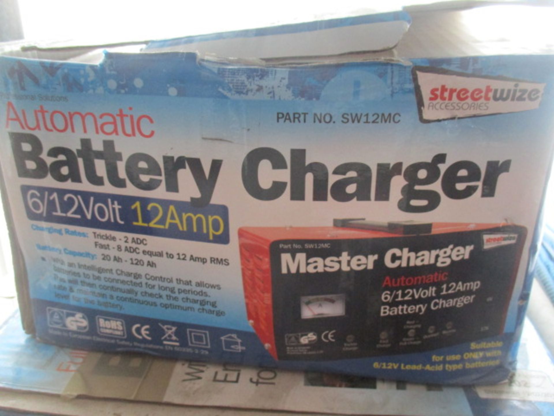 6/12 v olt master charger boxed rrp £49.99
