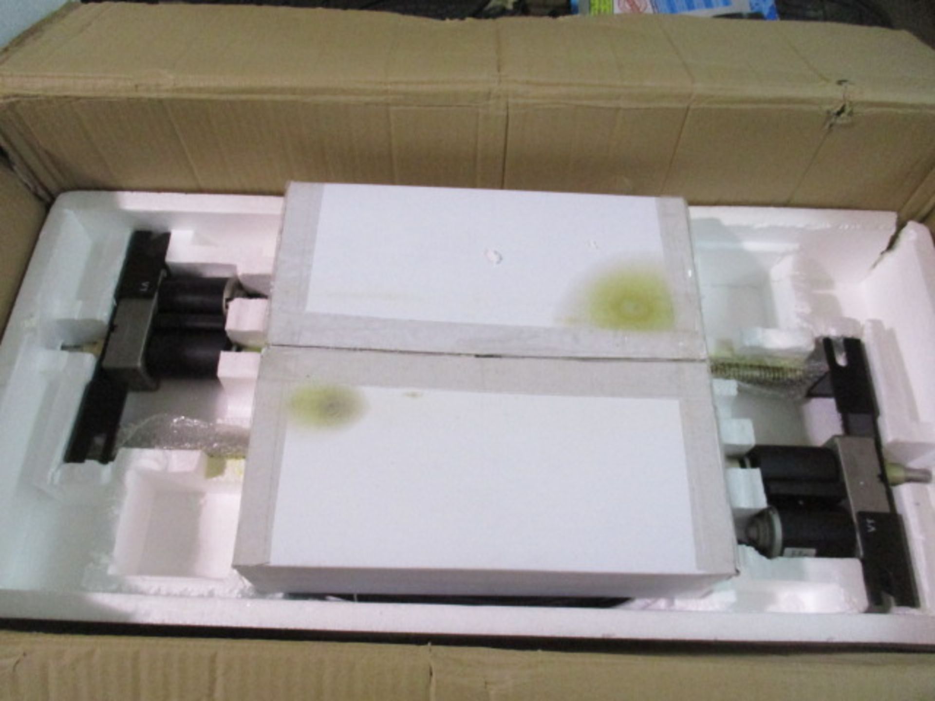 Unused Enduro boxed auto steady feet caravan/motorhome stabiliser set complete with all attachements - Image 3 of 4