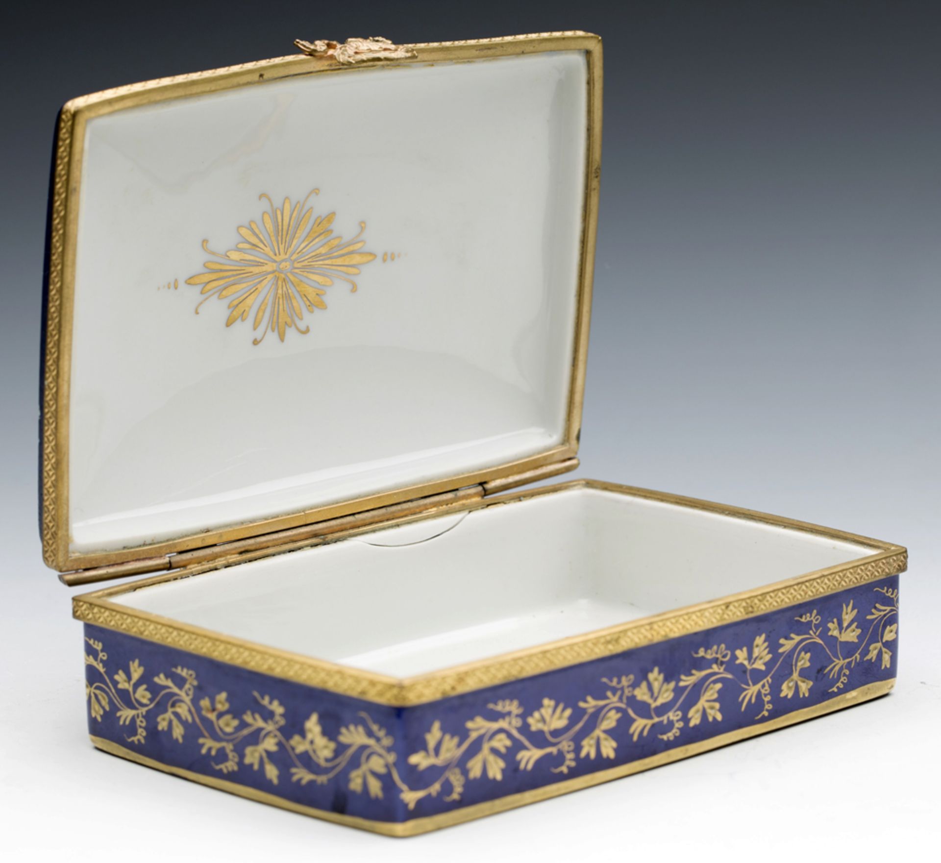 Antique Paris Design Limoges Lidded Casket With Birds Late 19Th C. - Image 11 of 19