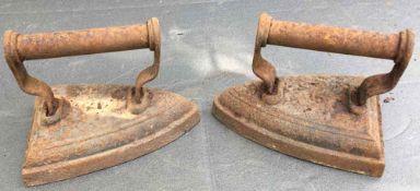 2 x Vintage Cast Iron Smoothng Irons