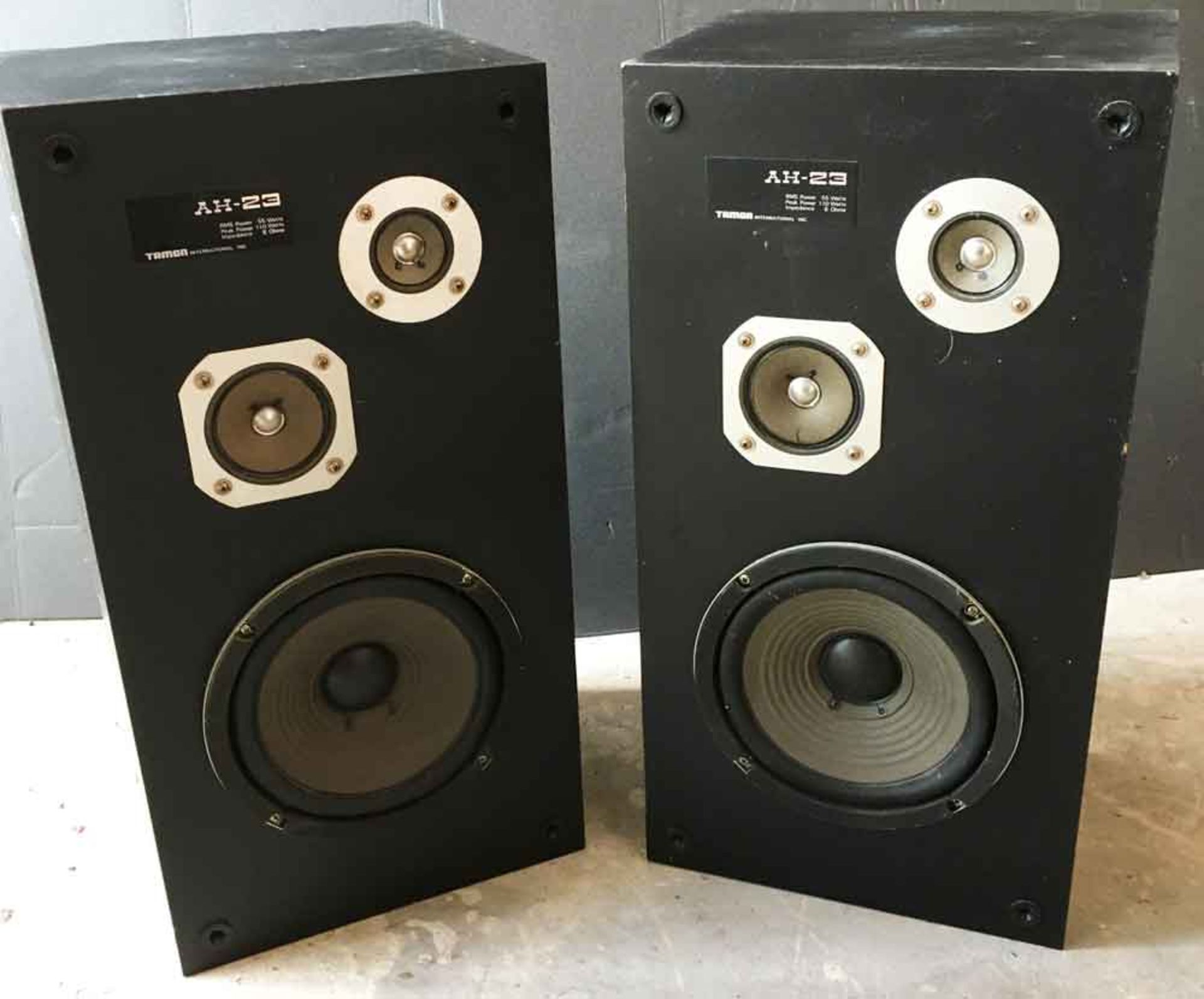 Pair of HI Fi Speakers