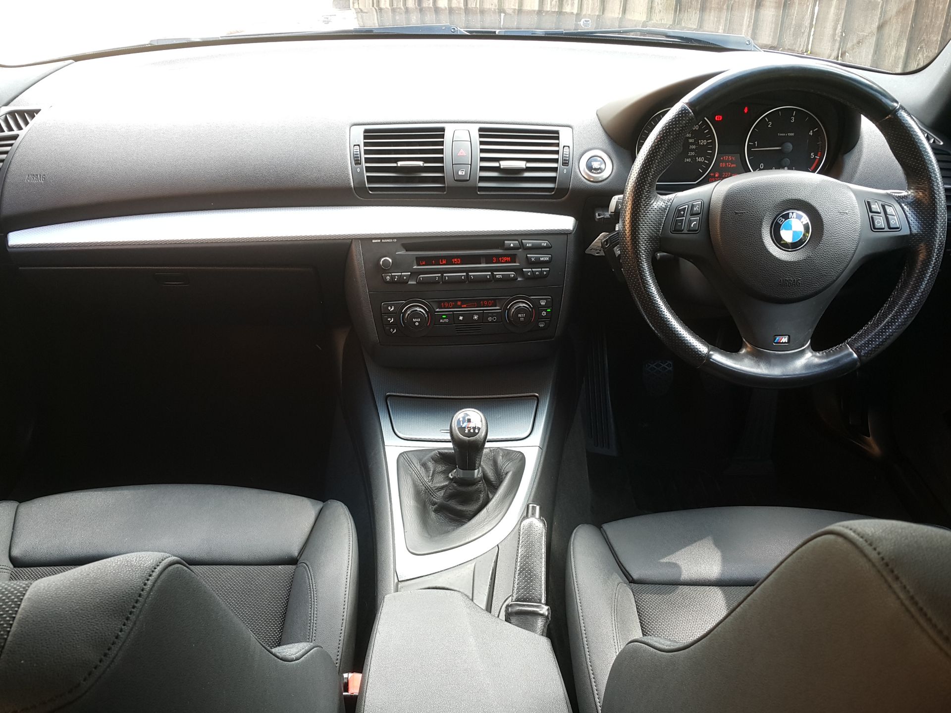 BMW 120D M SPORT 2.0 DIESEL 5Dr - Image 11 of 19