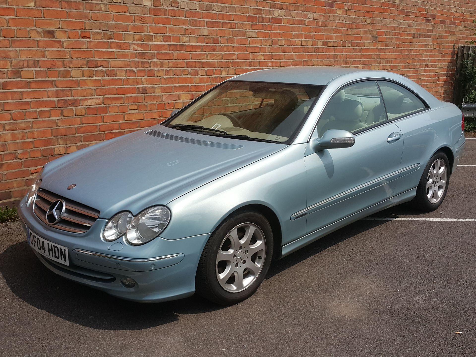 MERCEDES-BENZ CLK270 2.7 CDI AUTO ELEGANCE 2DR (March 2004 93,000 Miles) - Image 3 of 18