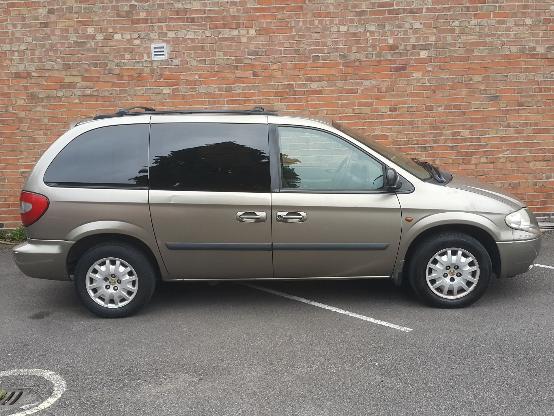 CHRYSLER VOYAGER 2.0 SE PLUS CRD 7 SEATER - Image 5 of 21