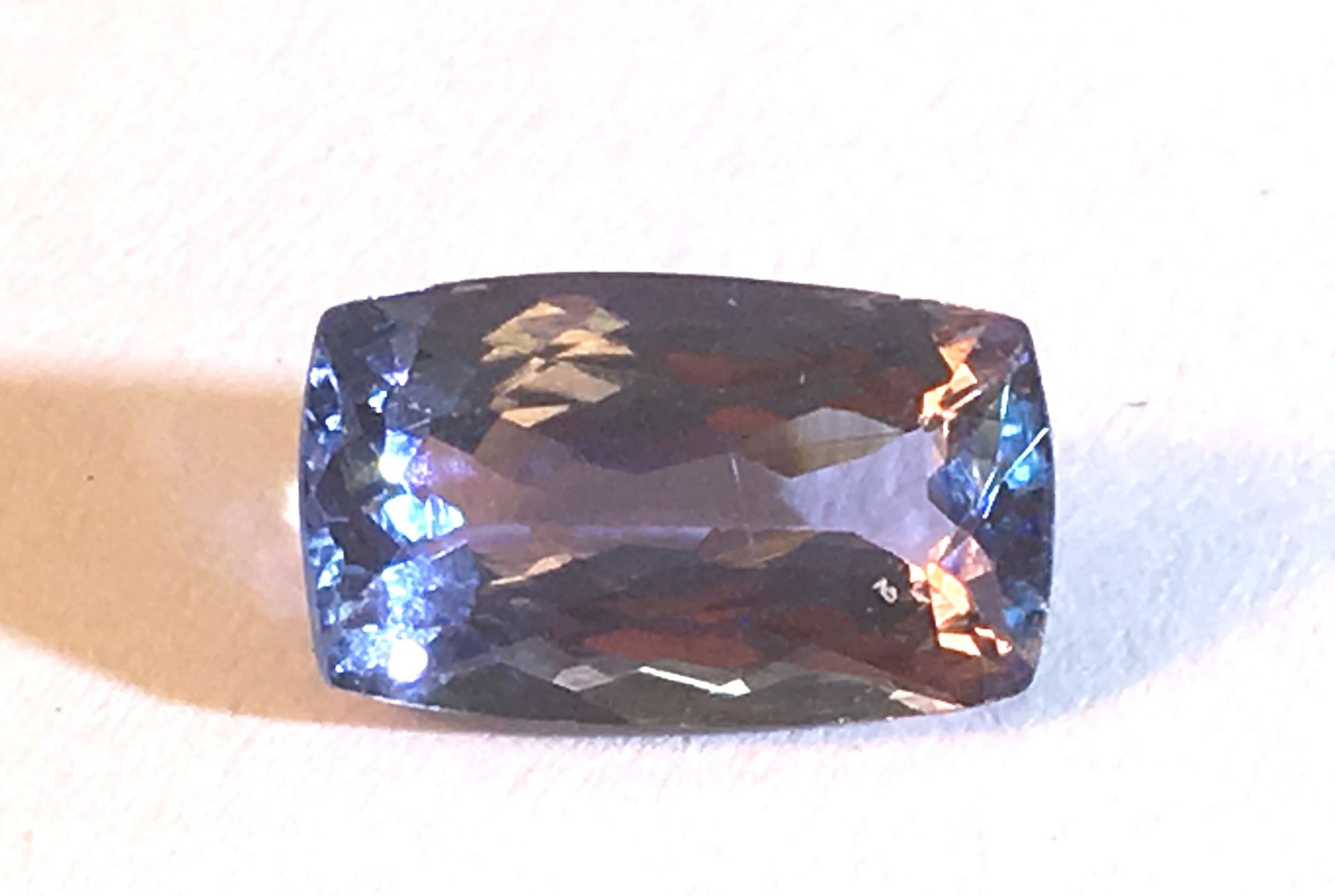 1.82ct Natural Tanzanite with IGI Certificate - Image 2 of 3