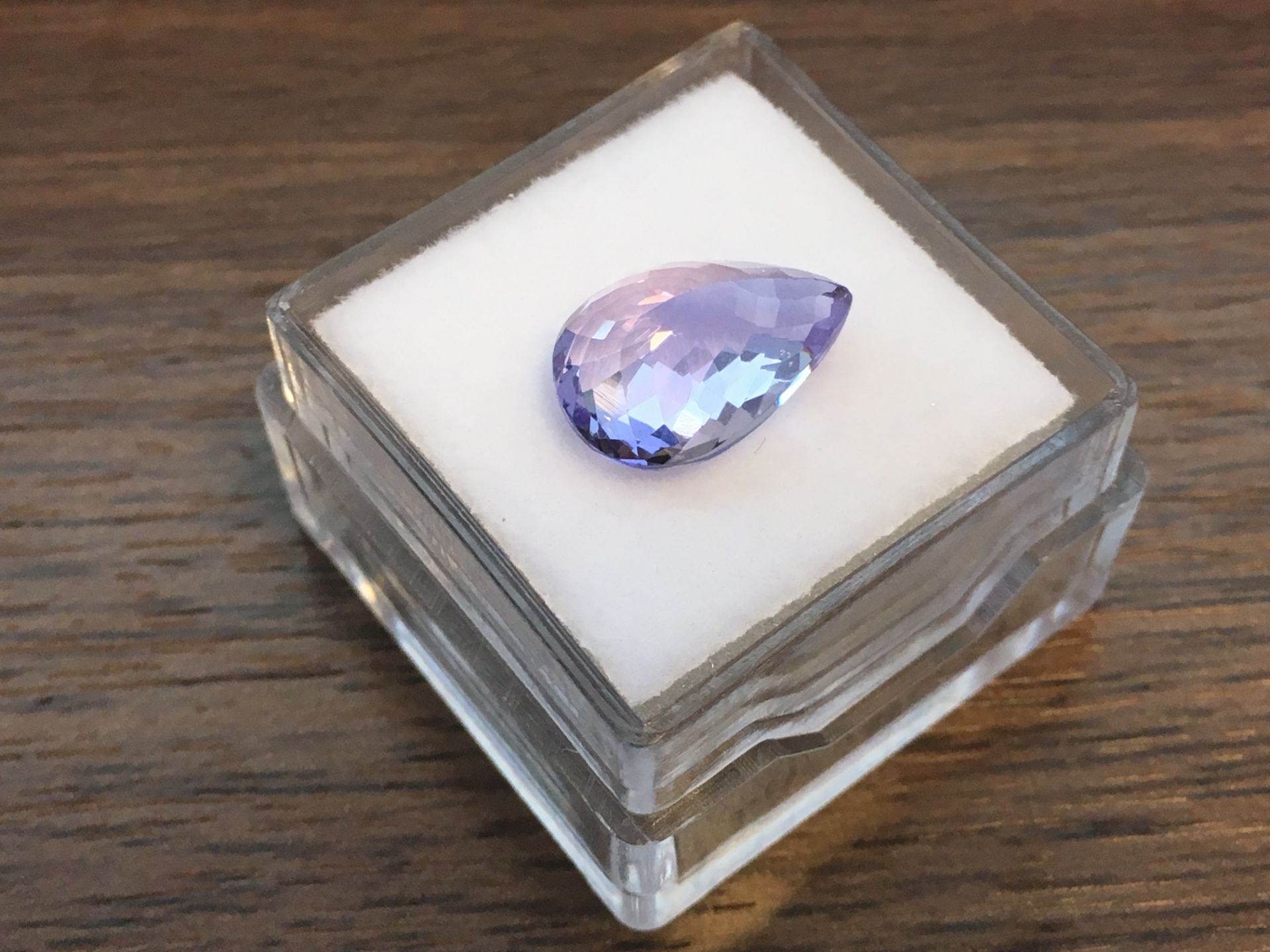 4.15ct Natural Tanzanite with IGI Certificate - Image 2 of 4