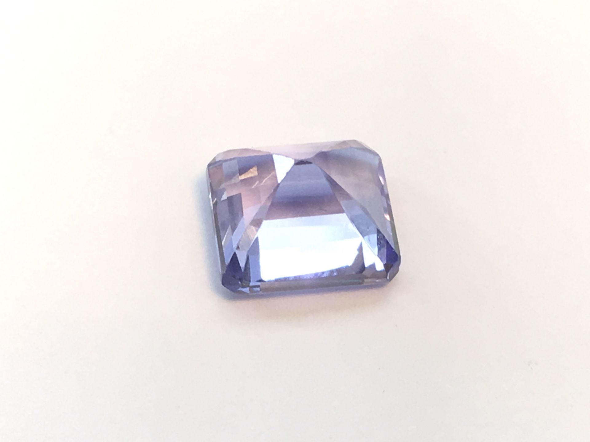 3.43ct Natural Tanzanite with IGI Certificate - Image 2 of 4