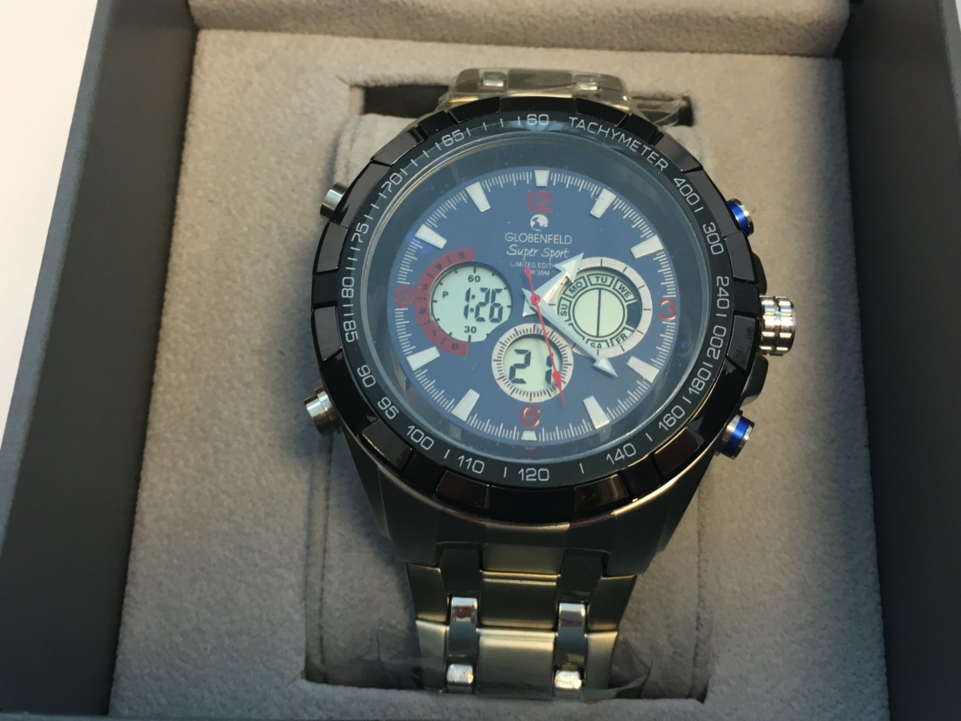 Globenfeld Mens Watch Model GL3113 - Image 3 of 3