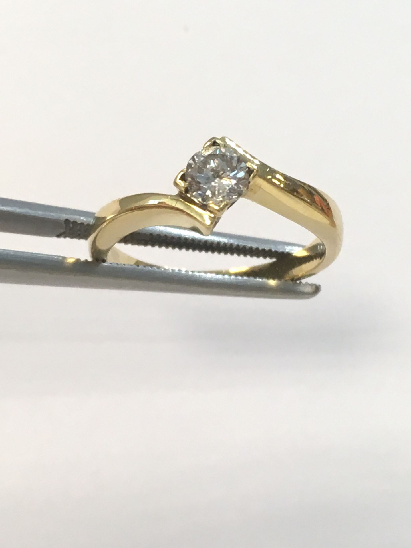 10K Yellow Gold Ring with 0.28Ct Diamond - Image 2 of 3