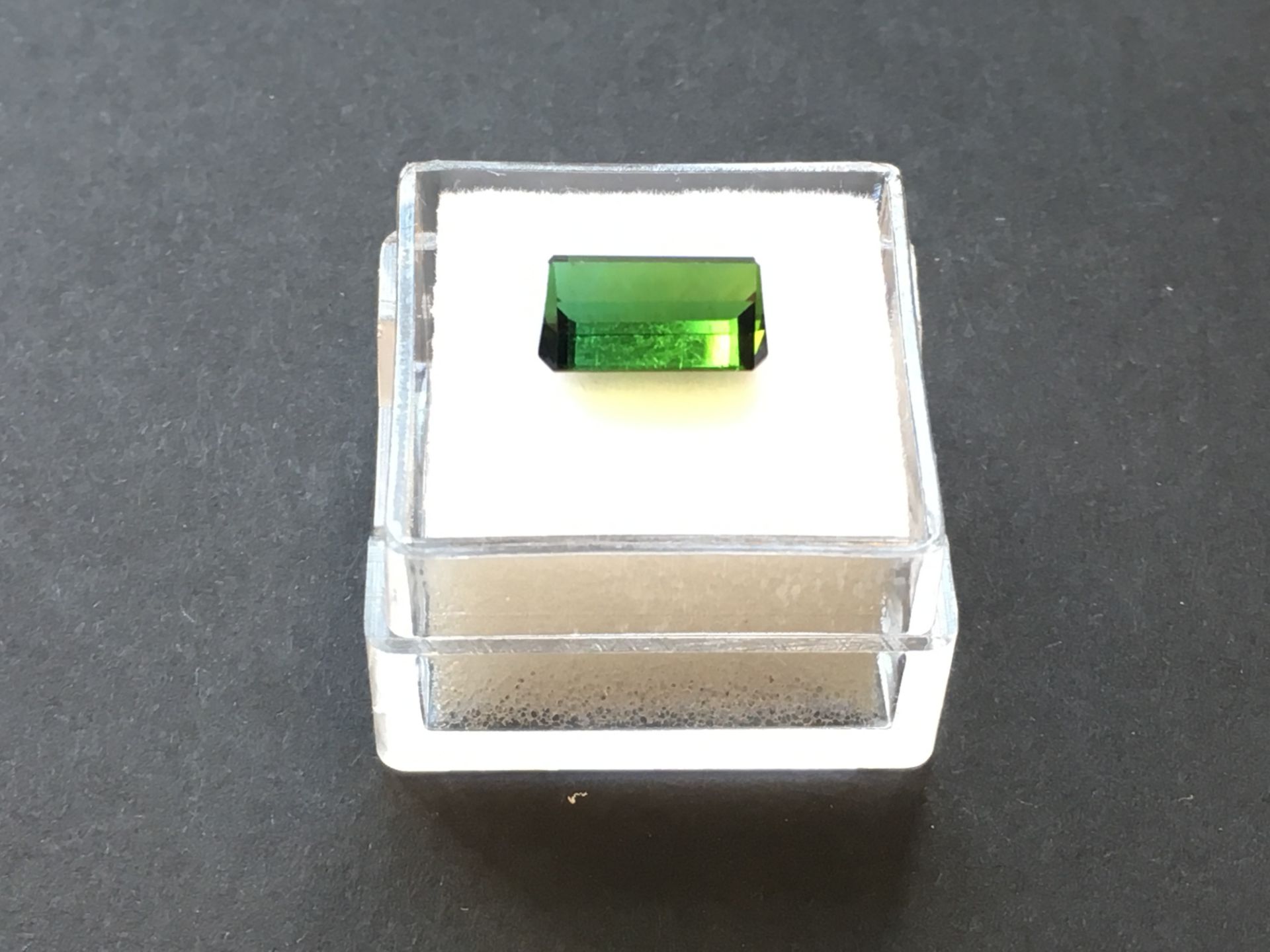 3.69ct Natural Tourmaline with IGI Certificate - Image 3 of 5