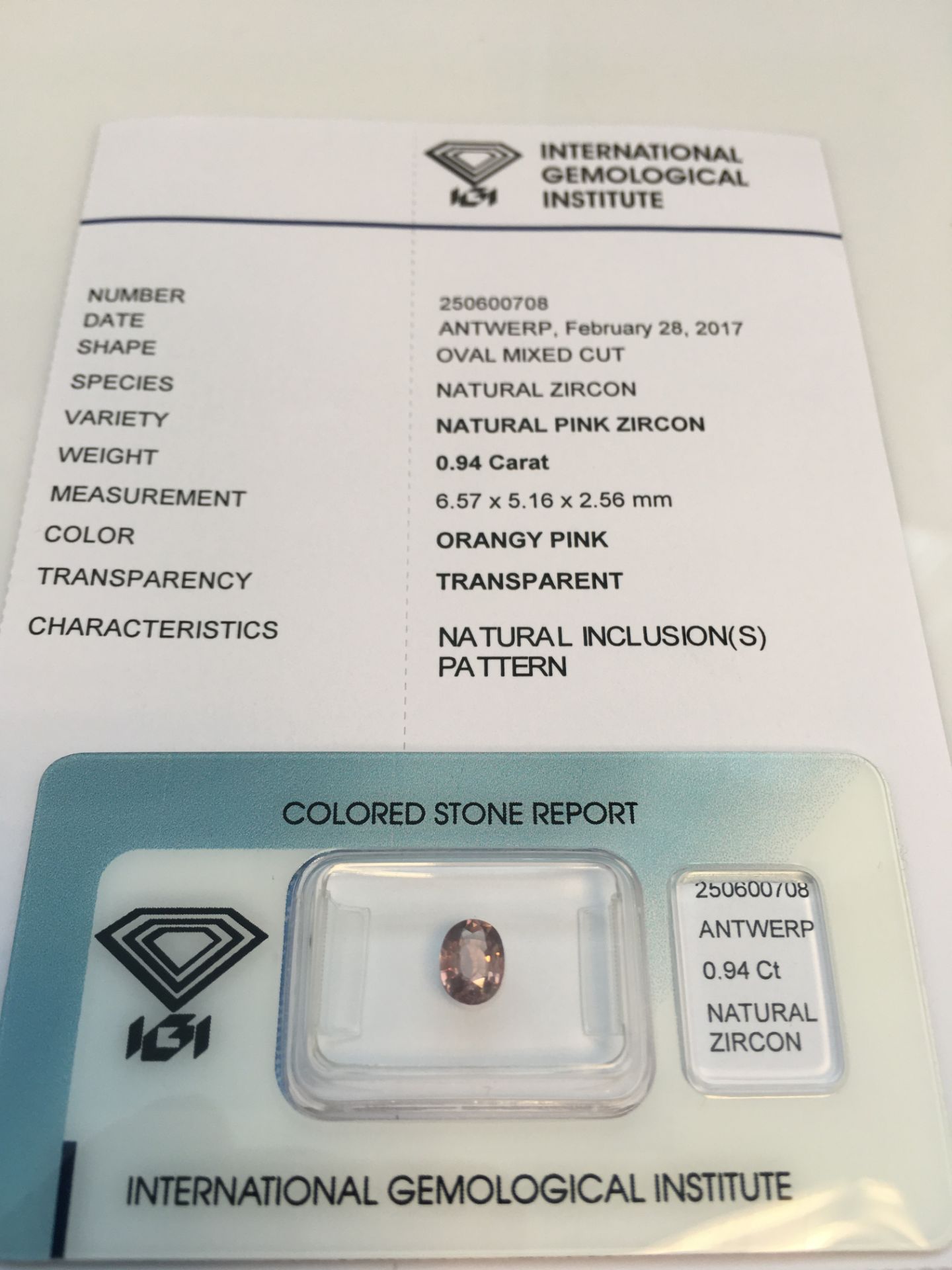 0.94ct Natural Zircon with IGI Certificate - Image 2 of 4