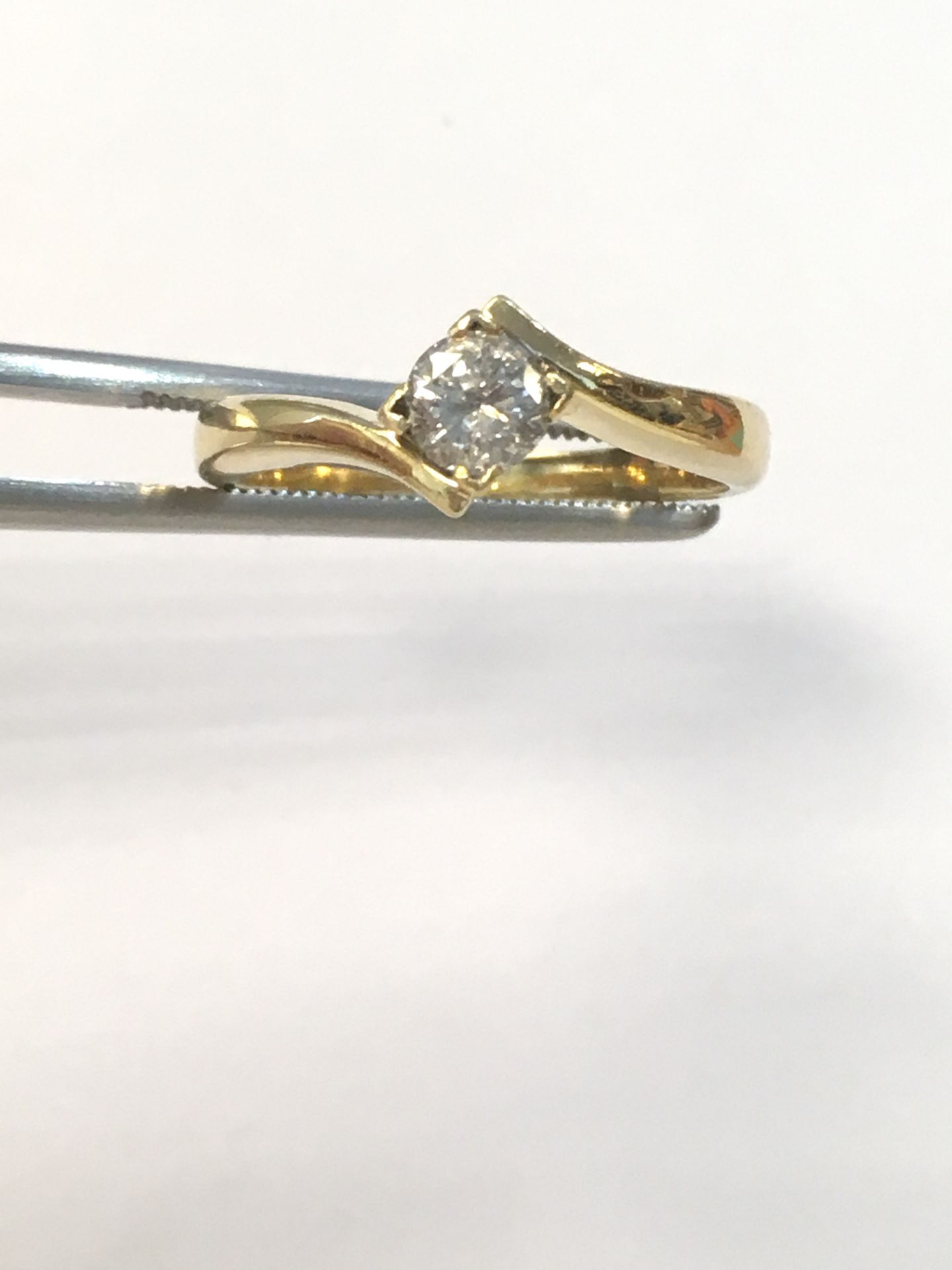 10K Yellow Gold Ring with 0.28Ct Diamond