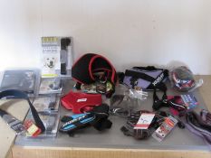 15 Various Leads & Harnesses etc. Shipping available, no vat on hammer.