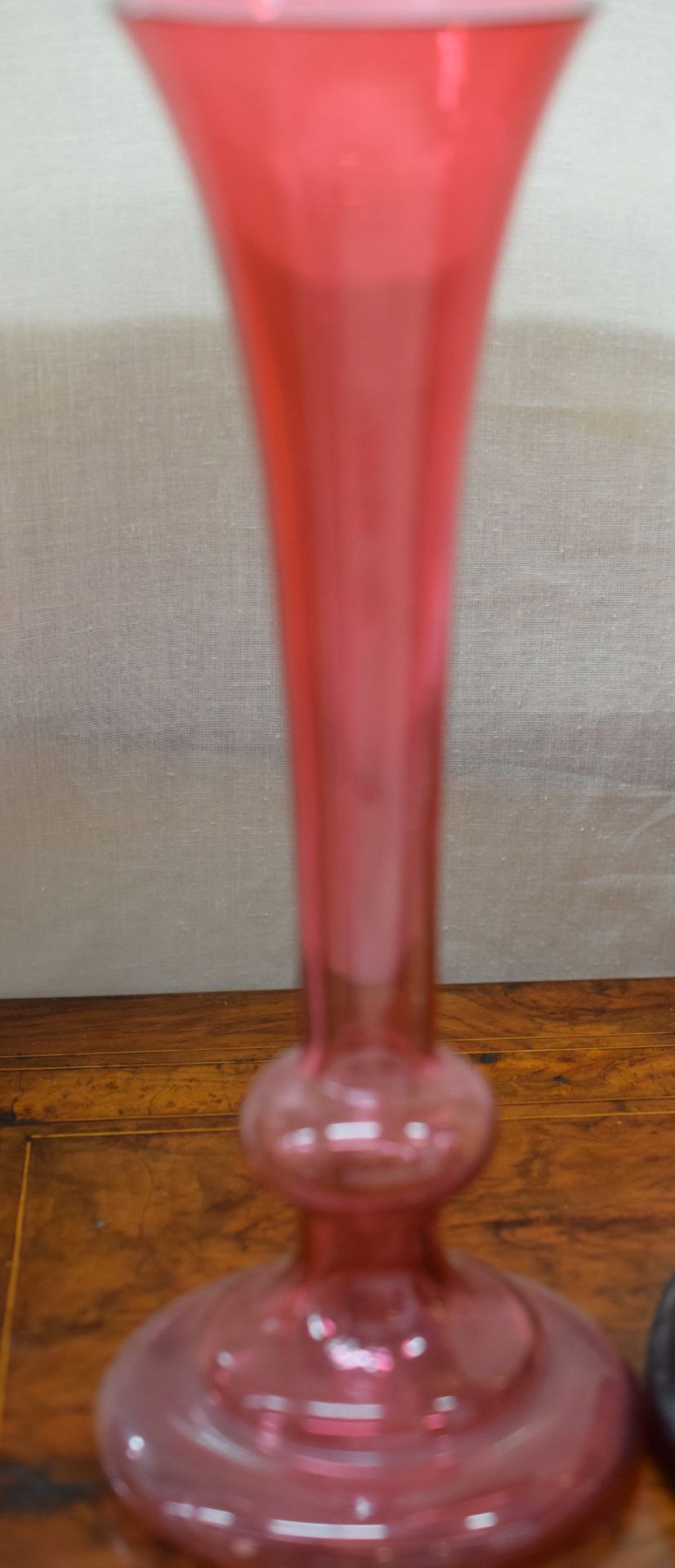 Victorian Cranberry Glass Oil Lamp With Two Cranberry Vases - Image 3 of 3