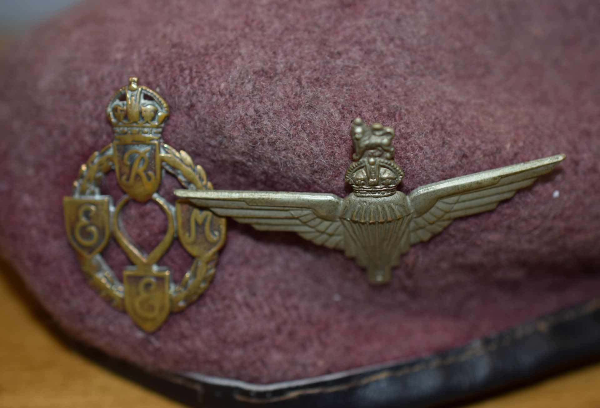 WW2 Red Beret With Badges - Image 2 of 5