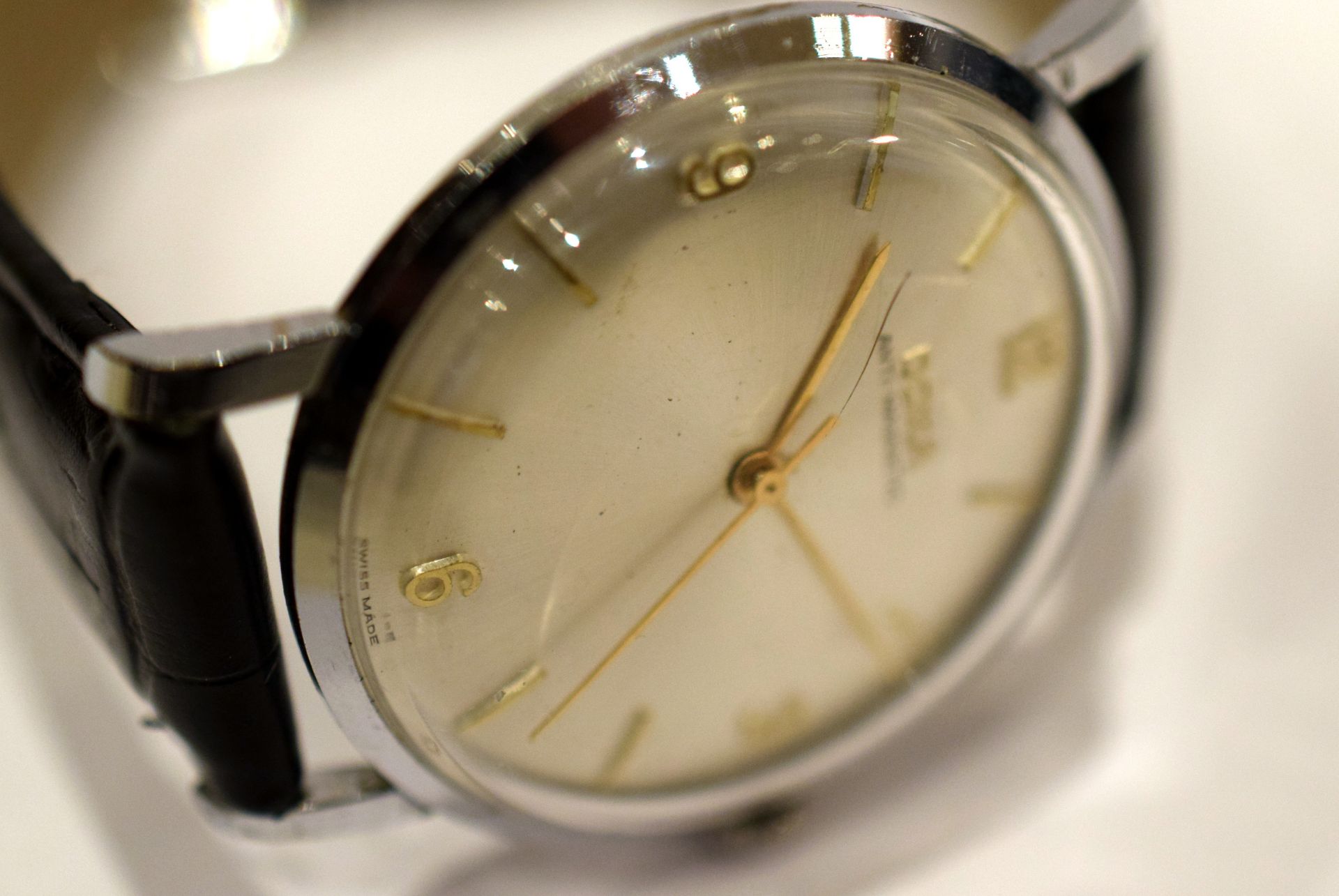 Scarce Doxa Gentleman's Wristwatch - Image 5 of 5
