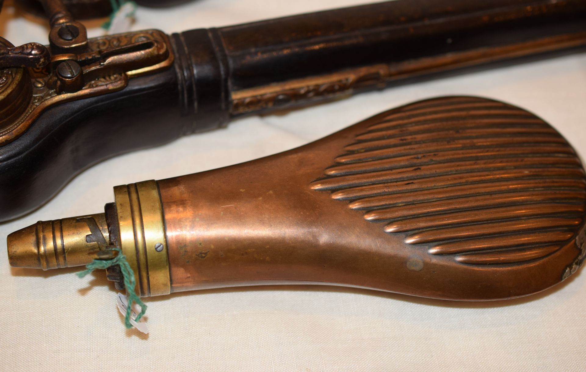 Pair Of Wheel Lock Blunderbusses Replicas With 19th Century Powder Flask - Image 4 of 4