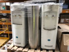 1 Pallet of Pallets contains 3 used but working water towers, 1 x large printer, 1 x AEG DK 4460-m