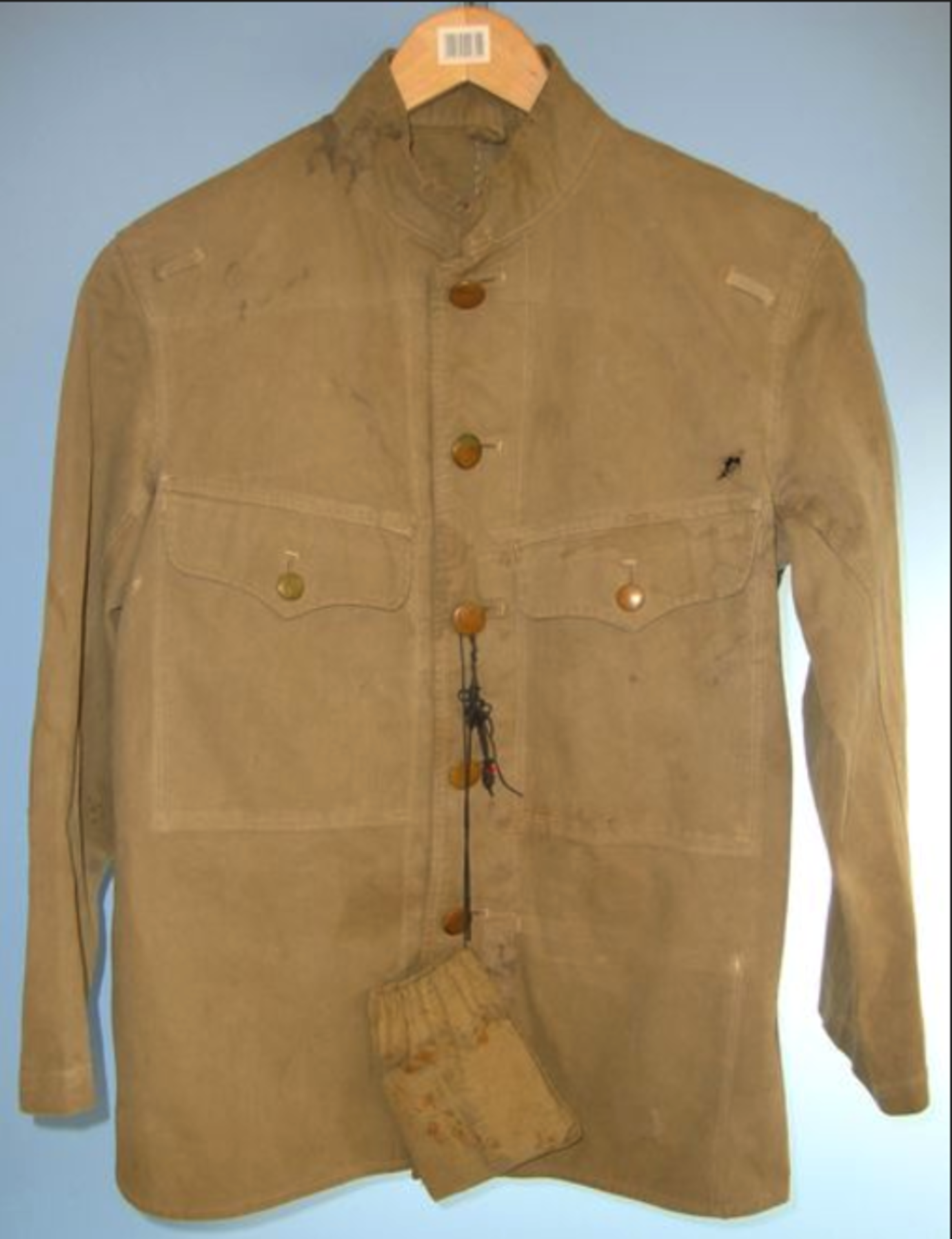 WW2 Japanese Soldier's Uniform Khaki Tunic With Pouch Containing A Tin