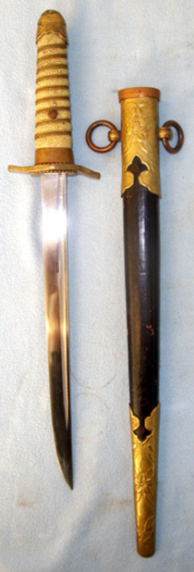 Original 1883 Pattern Japanese Naval Officer's Dirk & Scabbard. - Image 3 of 3