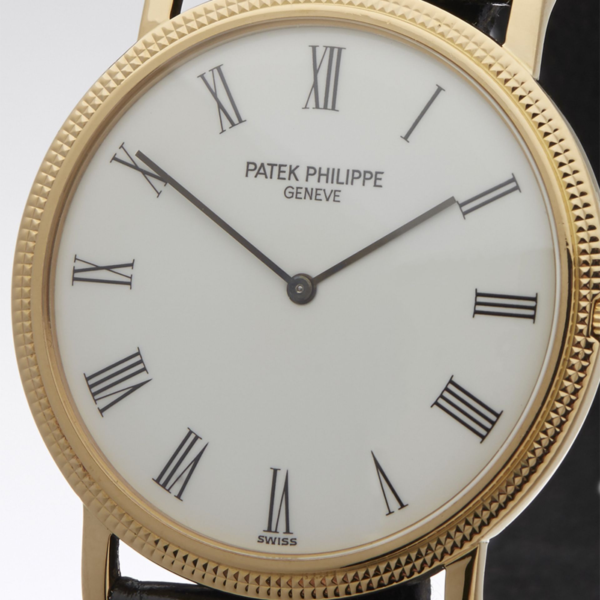 Patek Philippe Calatrava 32mm 18k Yellow Gold 3520D-J - Image 3 of 10