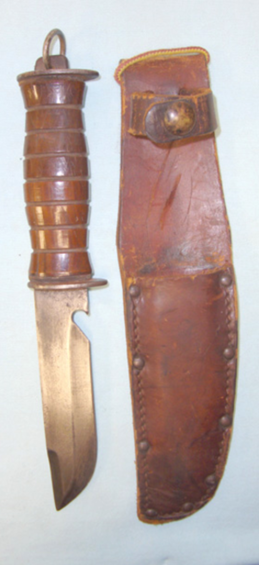 WW2 U.S EGW Combat / Fighting Knife And Sheath. - Image 2 of 3