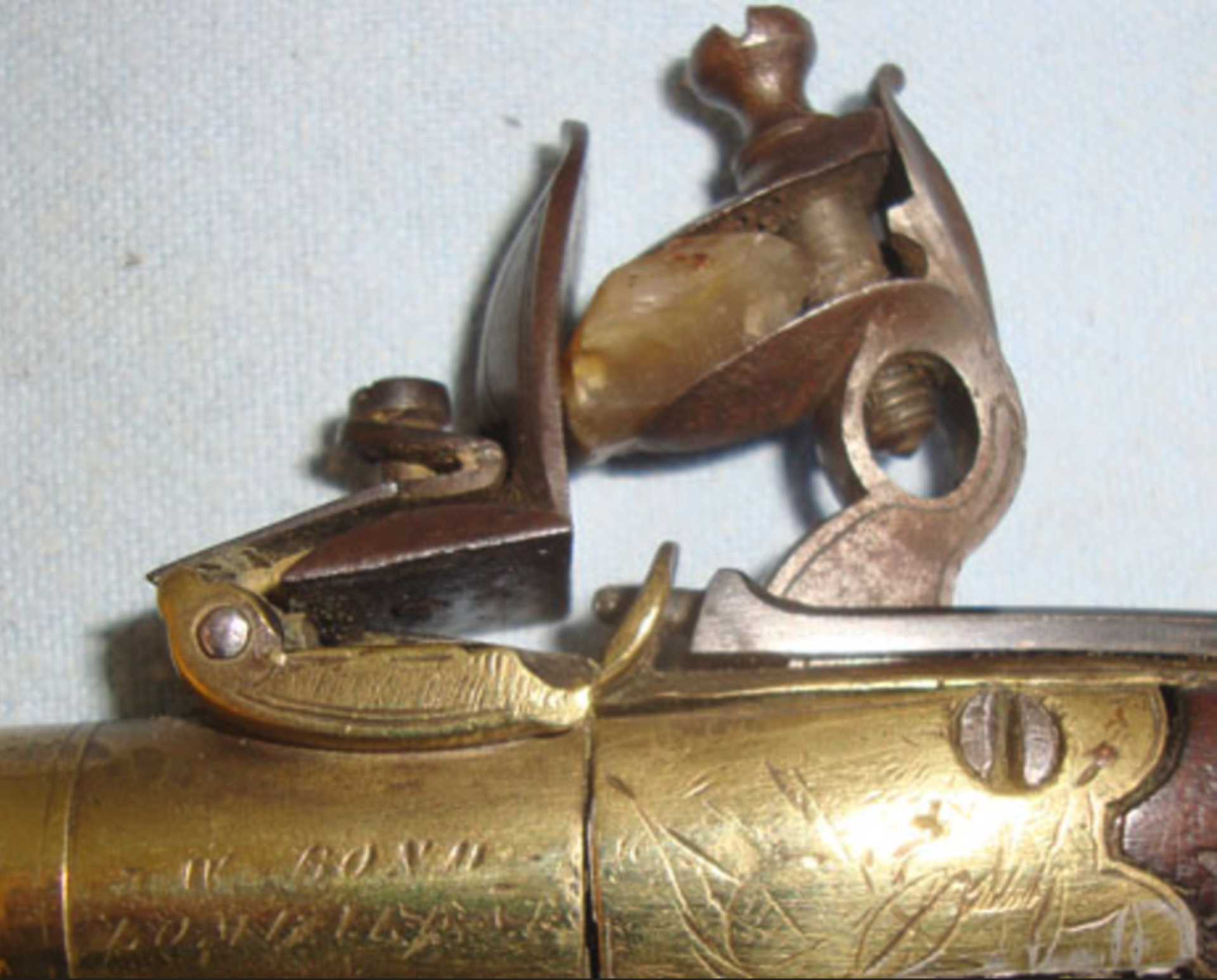 C1830 English, W. Bond London, 40 Bore Brass Flintlock Pocket Pistol With Screw Off Barrel - Image 2 of 3