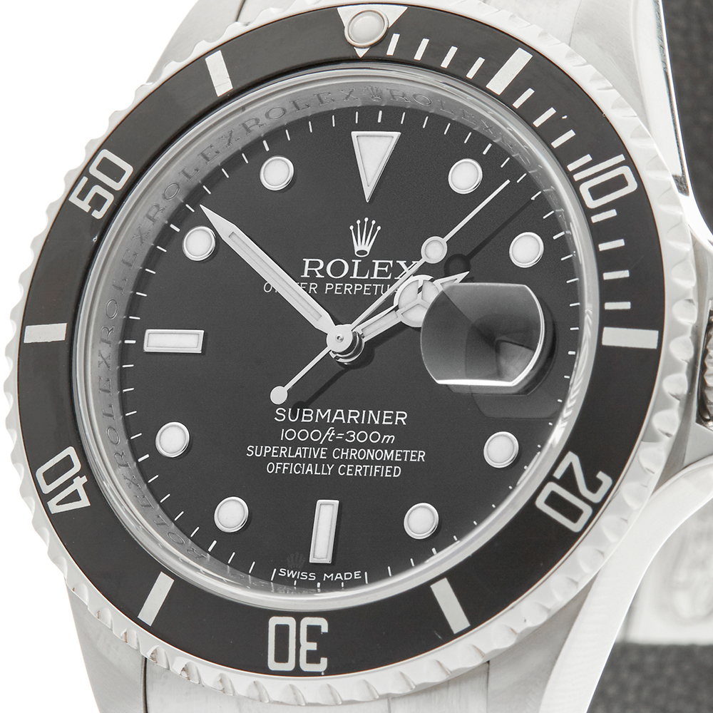 Rolex Submariner 40mm Stainless Steel 16610 MODEL NUMBER 16610 GENDER M SIZE 40mm CONDITION SCALE, 9