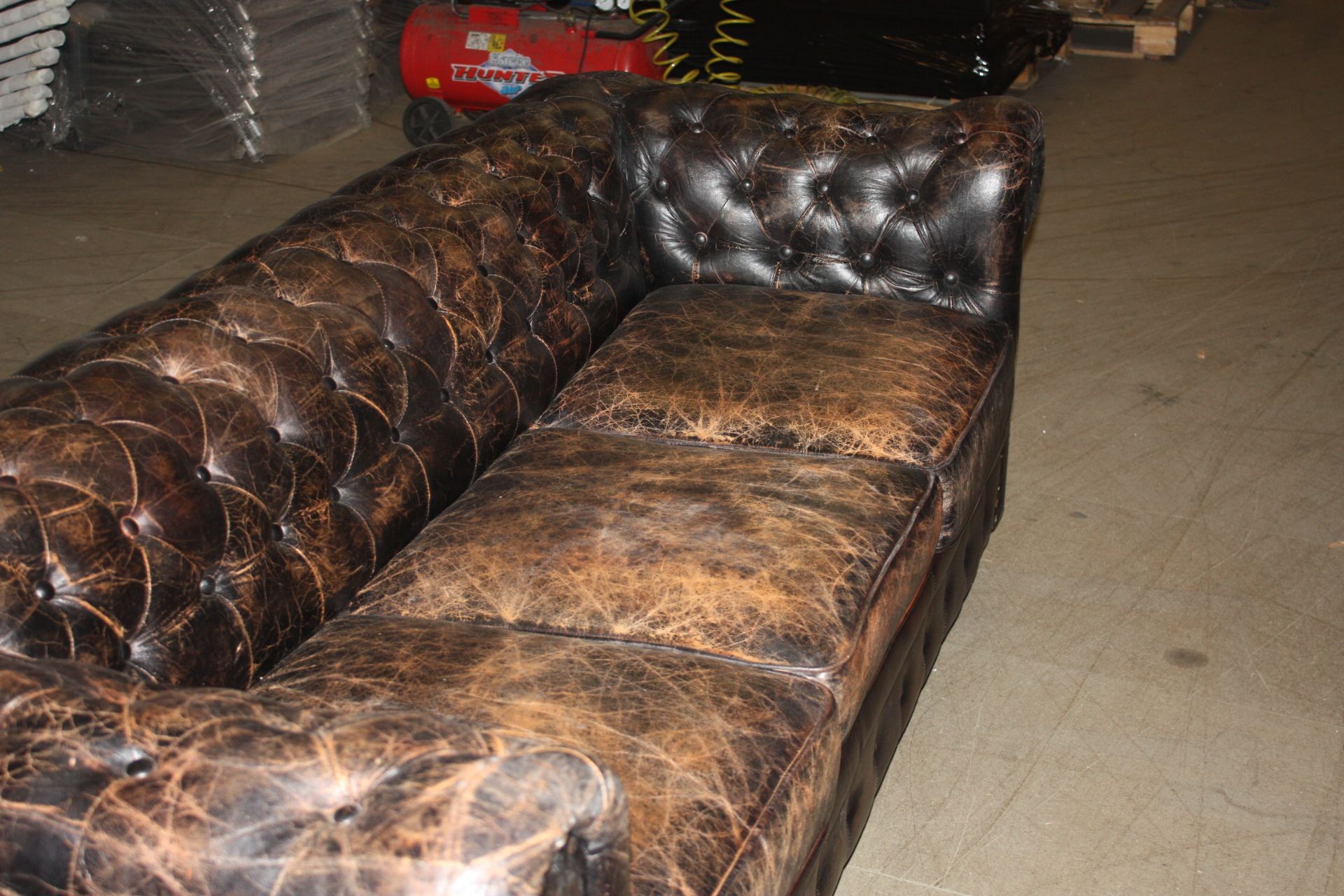 Shoreditch Leather Chesterfield 3-Seater Sofa Handmade - Brown - Image 4 of 6