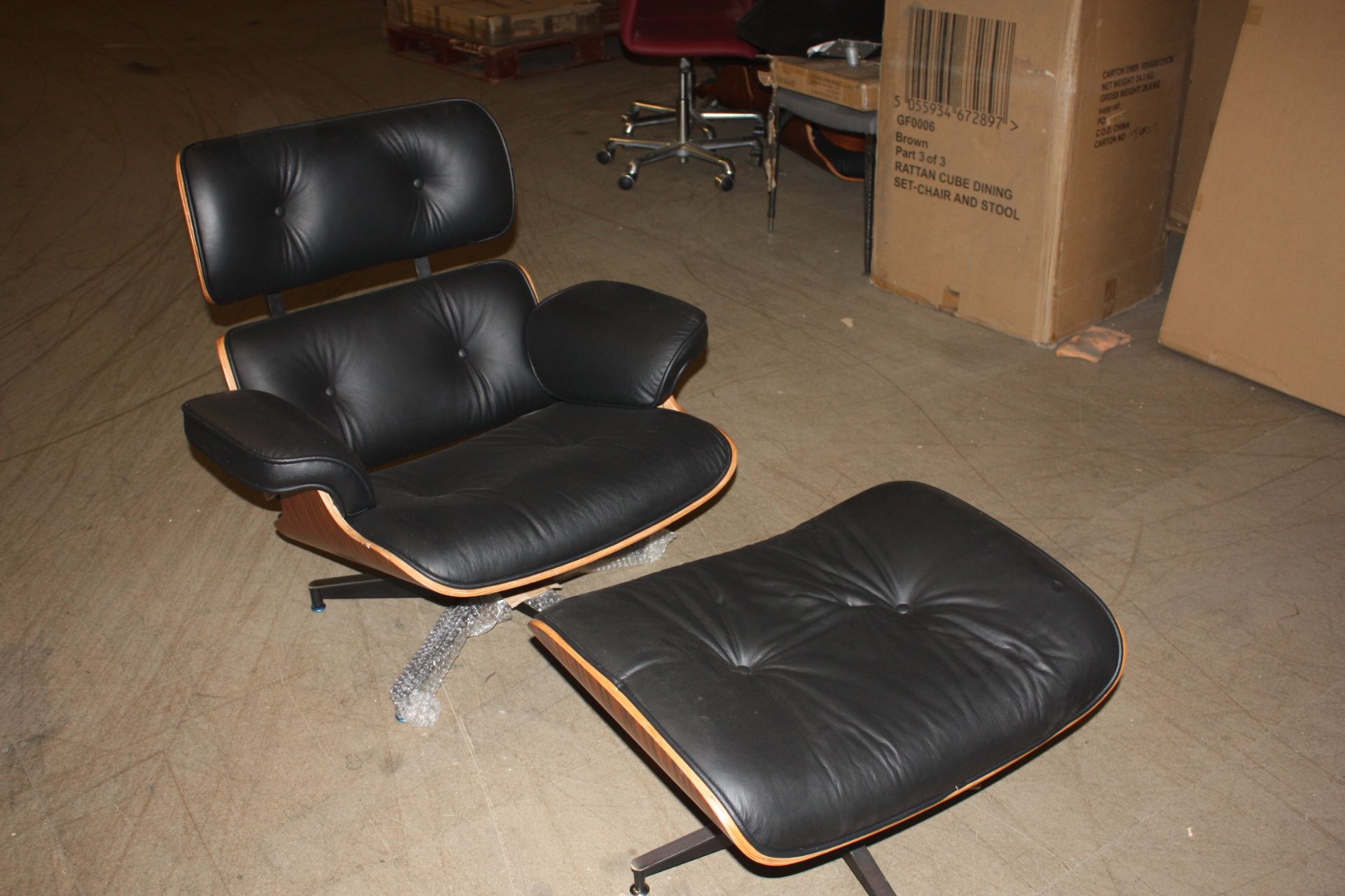 Leather Lounge Chair & Foot Stool - Image 4 of 6