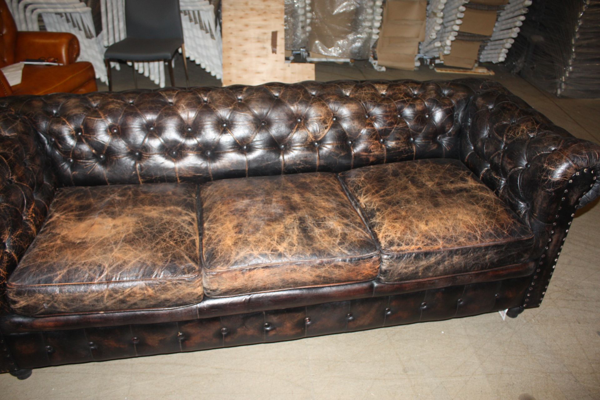 Shoreditch Leather Chesterfield 3-Seater Sofa Handmade - Brown - Image 2 of 6